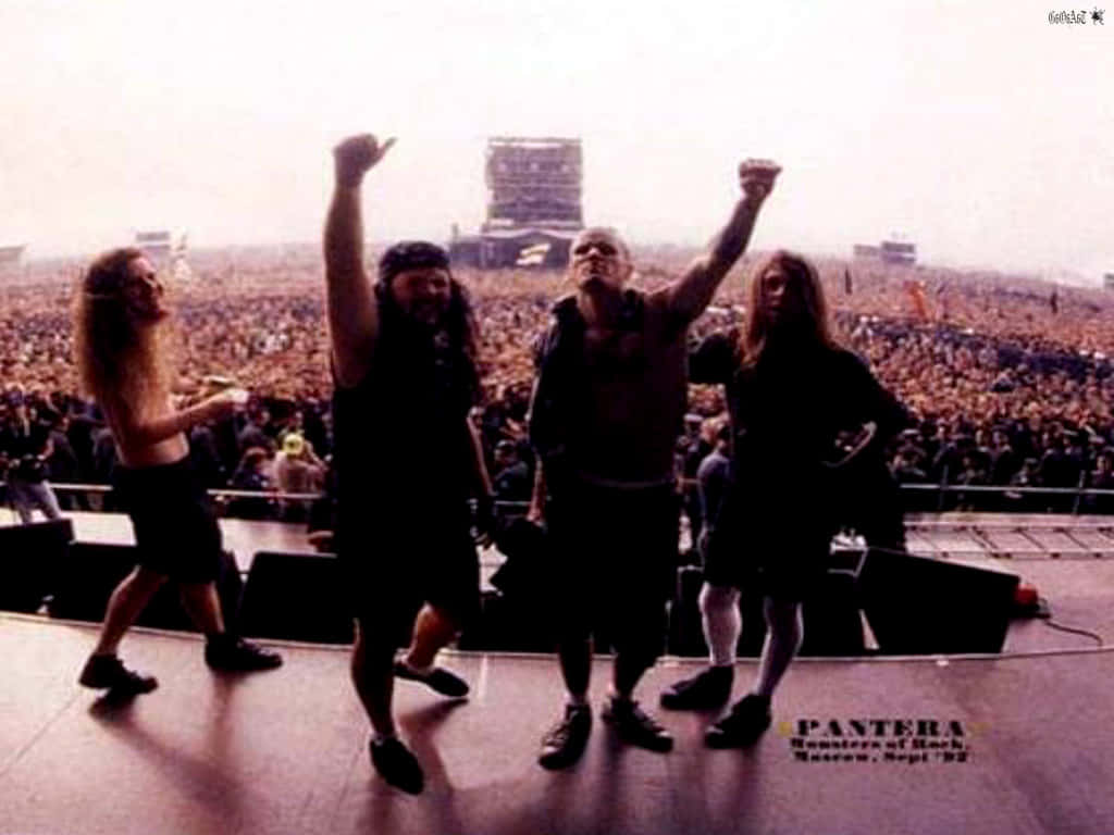 "Powerful Pantera Heavy Metal Band" Wallpaper