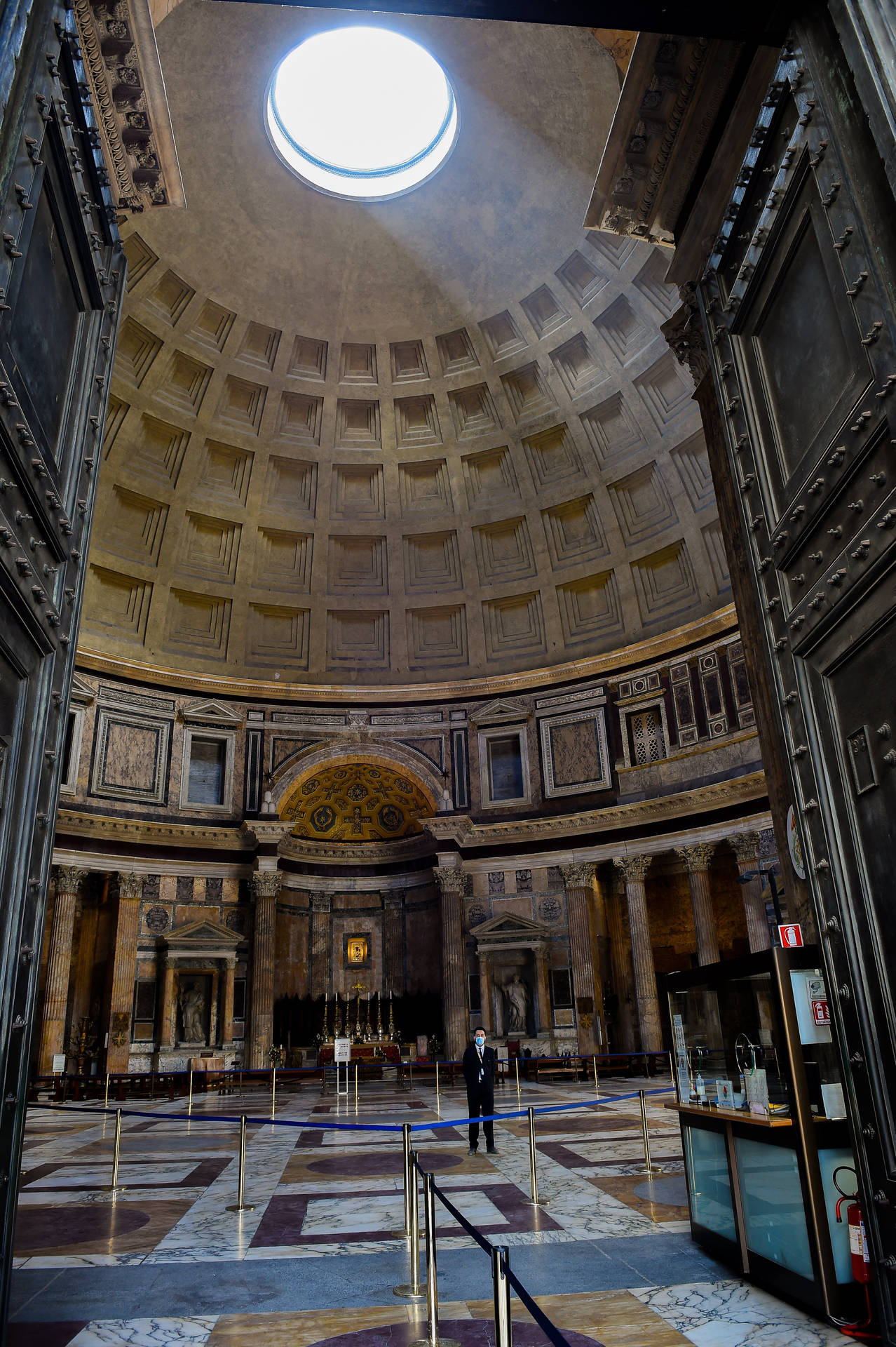 Pantheon Natural Light Wallpaper