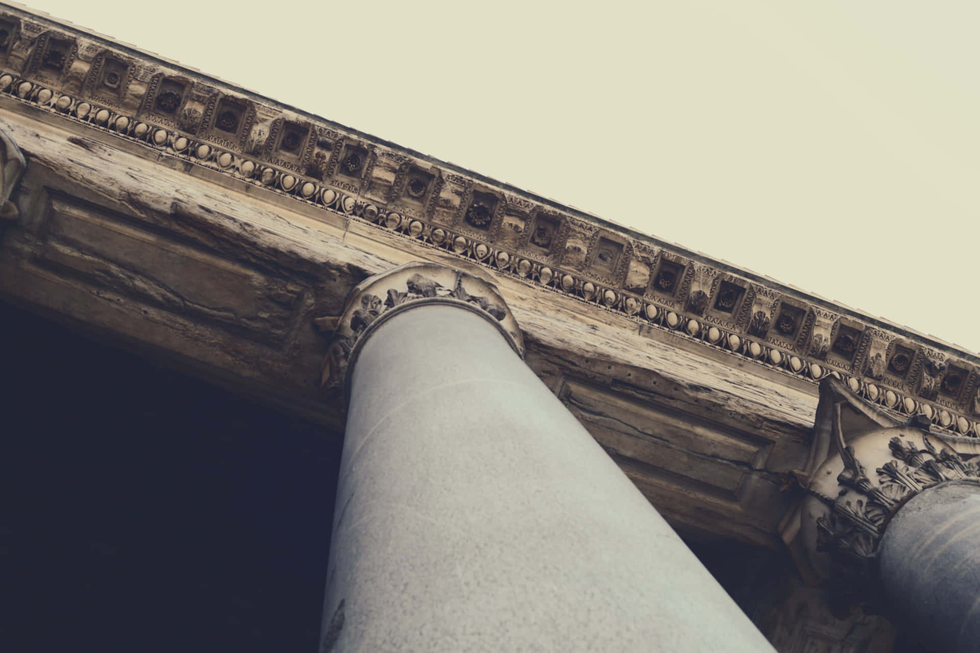 Pantheon Rome Pillar Low Angle Wallpaper
