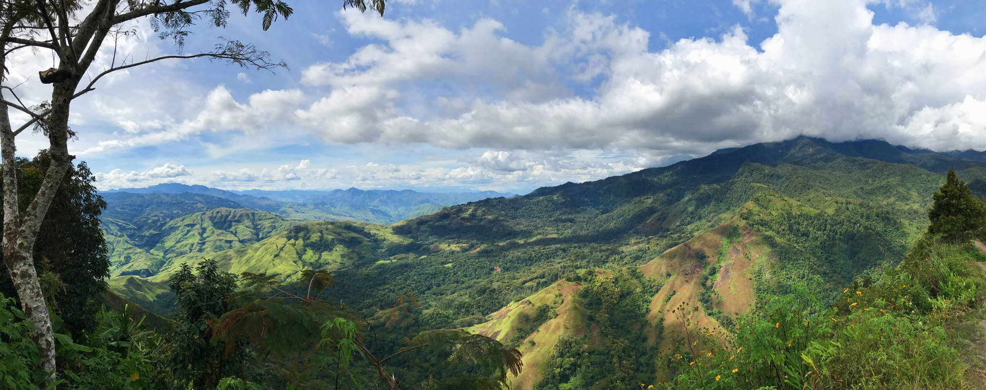 Papua New Guinea Vast Mountains