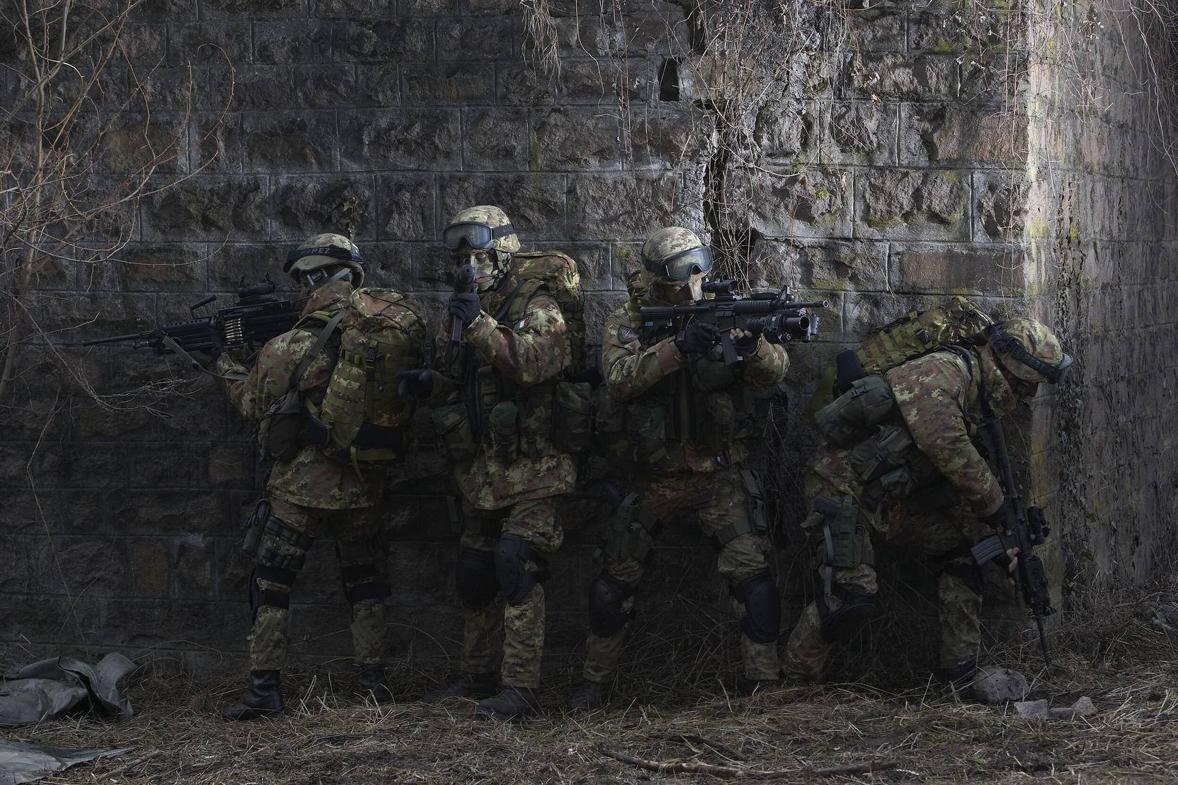 Para Commandos In Urban Camo Wallpaper