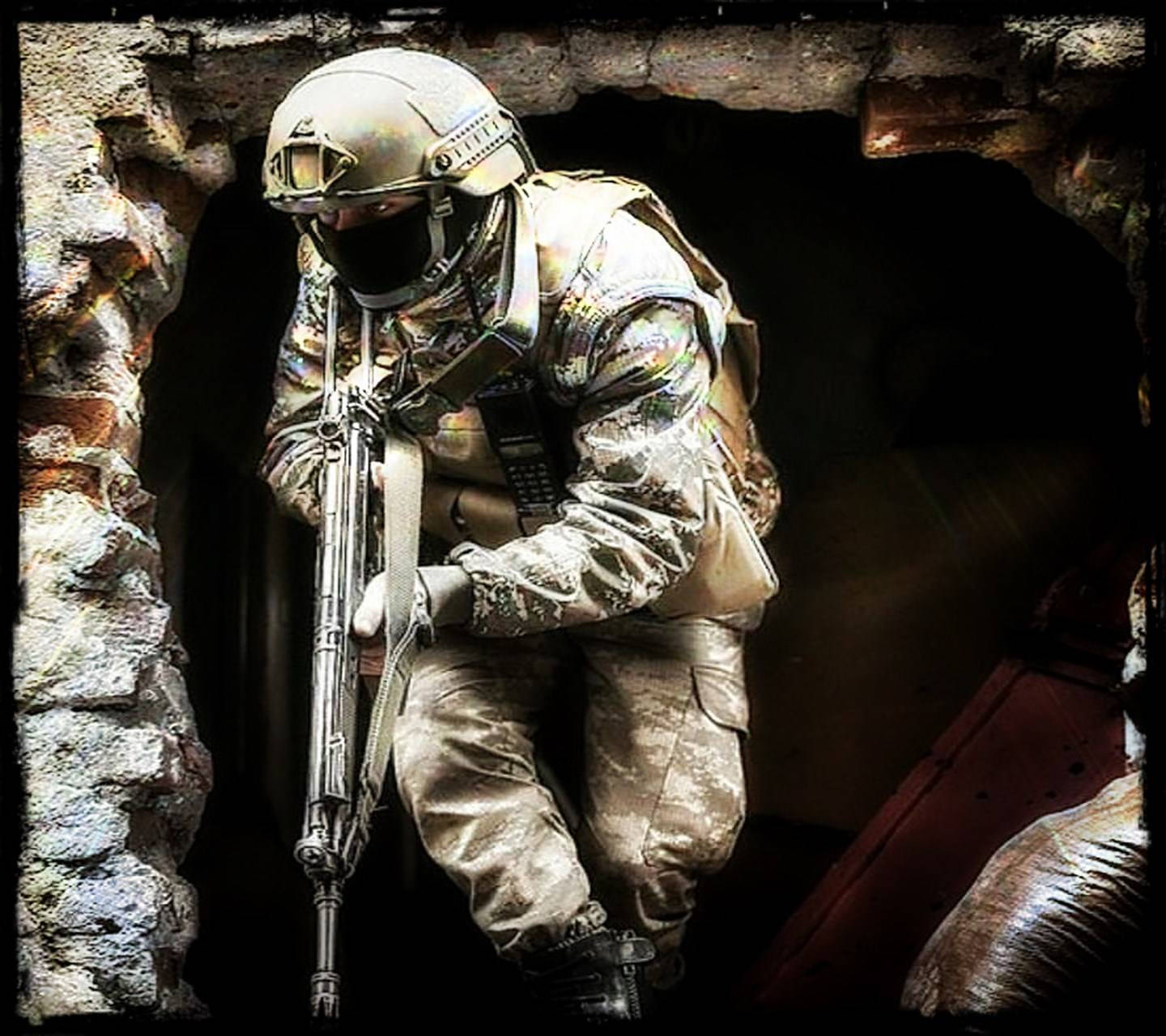 Para Commandos Securing Cave Wallpaper