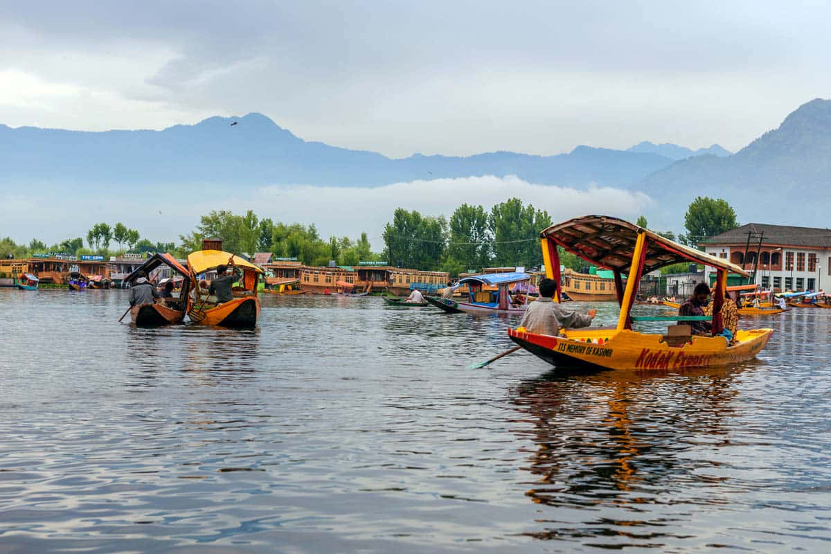 Traditional Boats River Paradise Picture