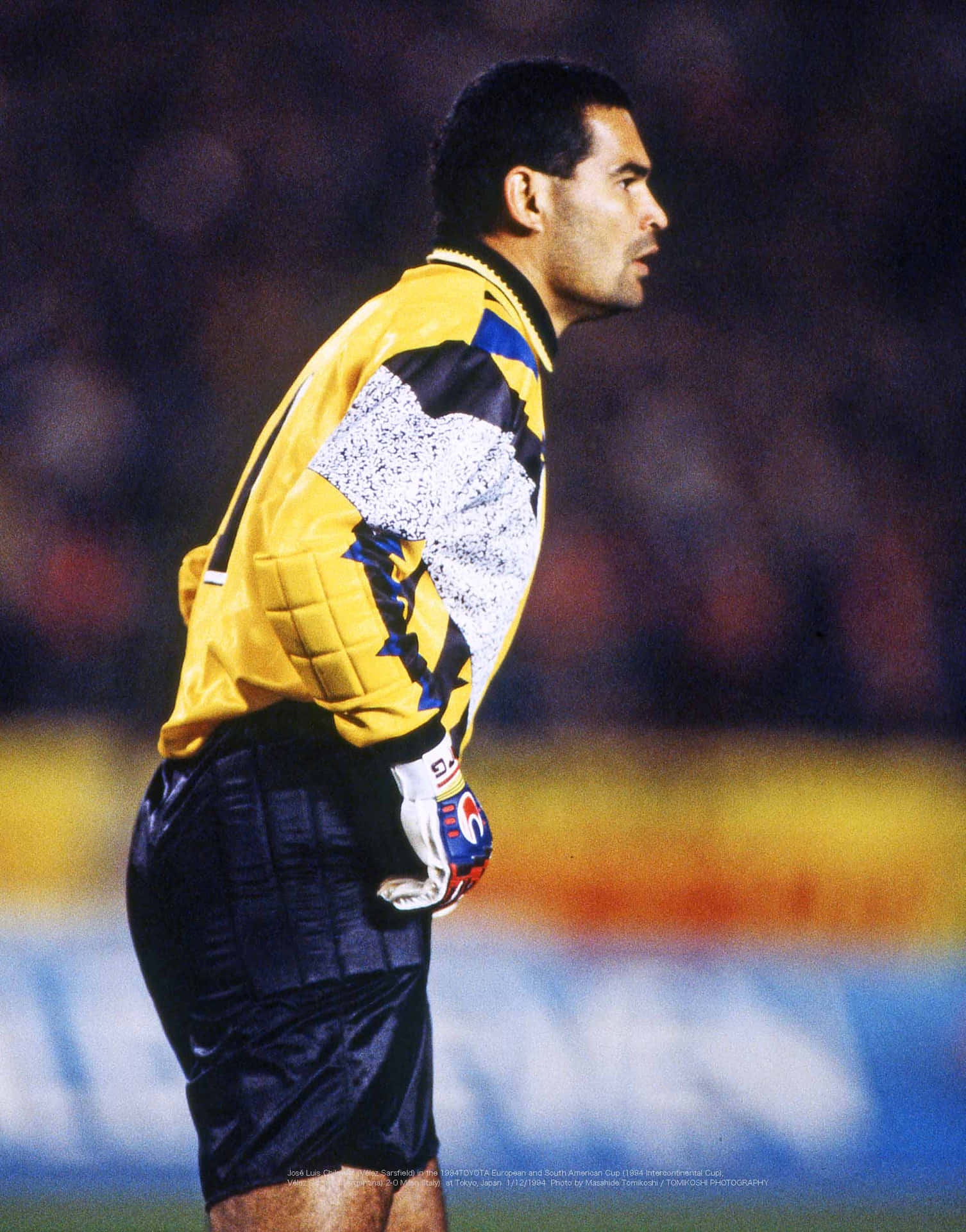 Paraguayischerfußballspieler José Luis Chilavert Bei Der Interkontinentalen Meisterschaft 1994. Wallpaper