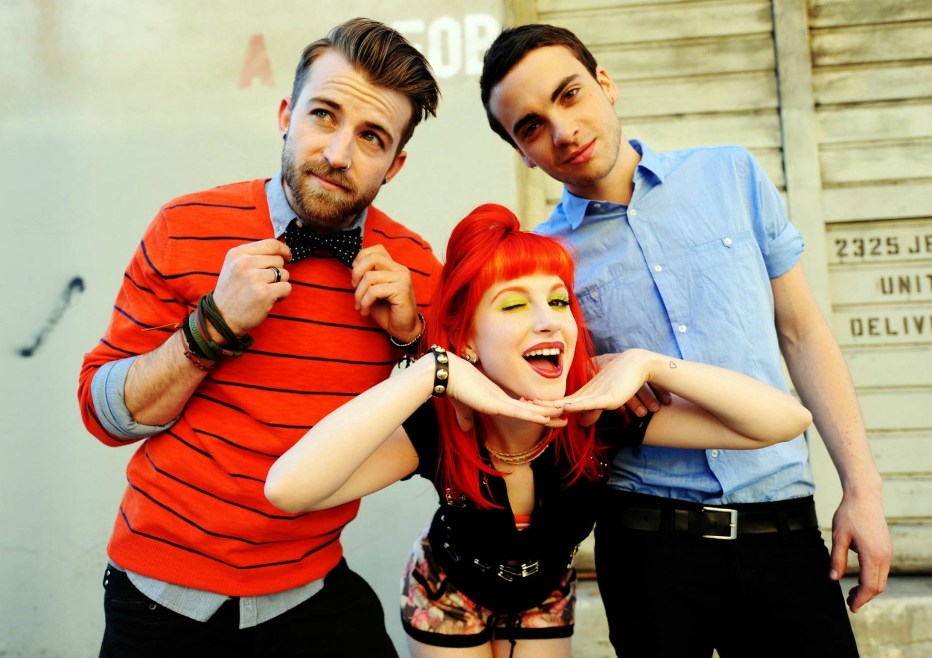 Paramore Ain't It Fun Background