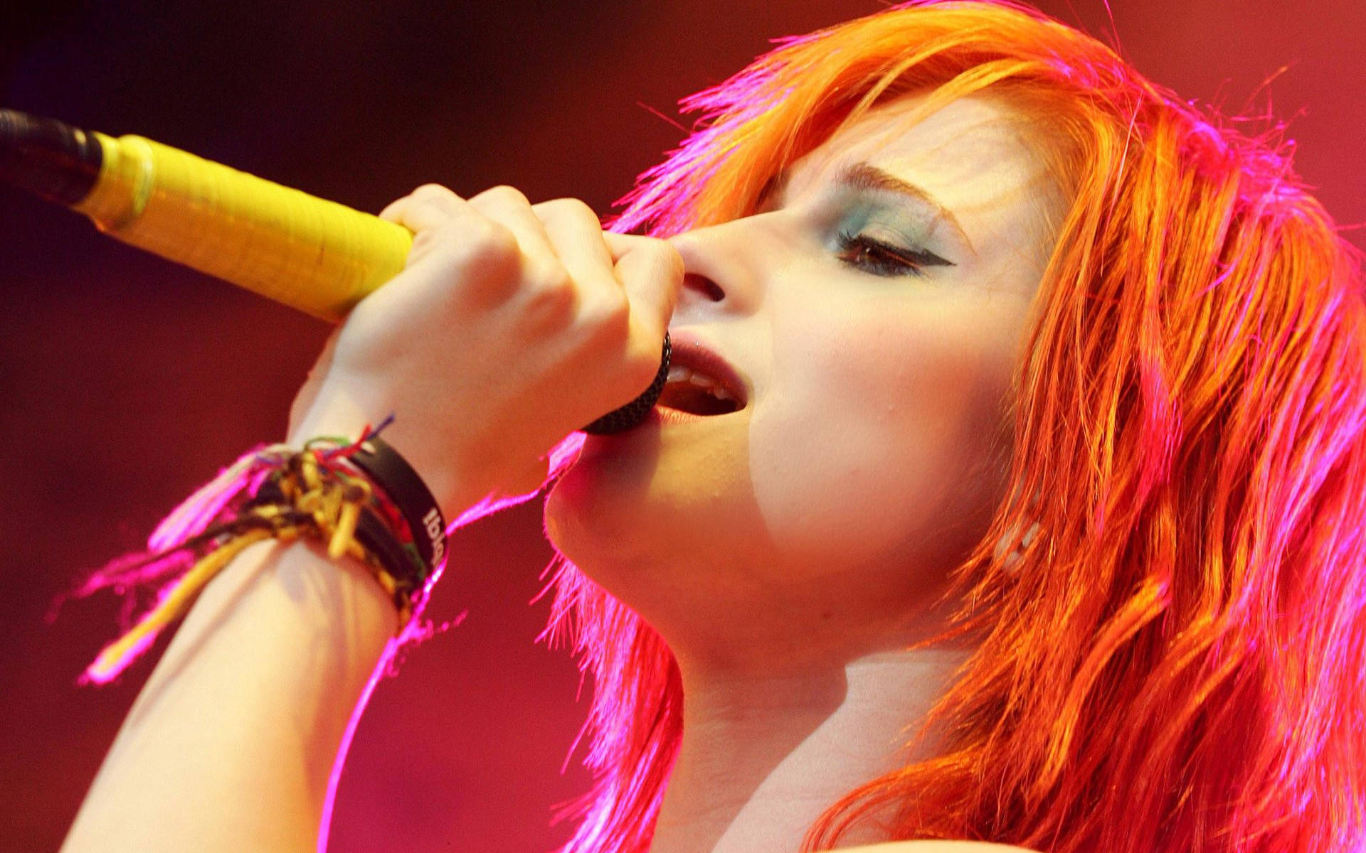 Paramore Hayley Williams Performing Background