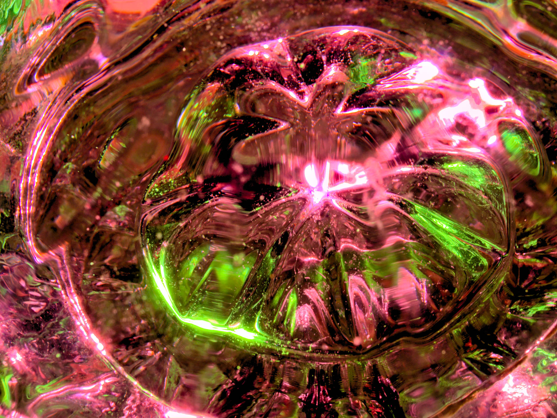 Paranormal Pink Green Fractal Glass