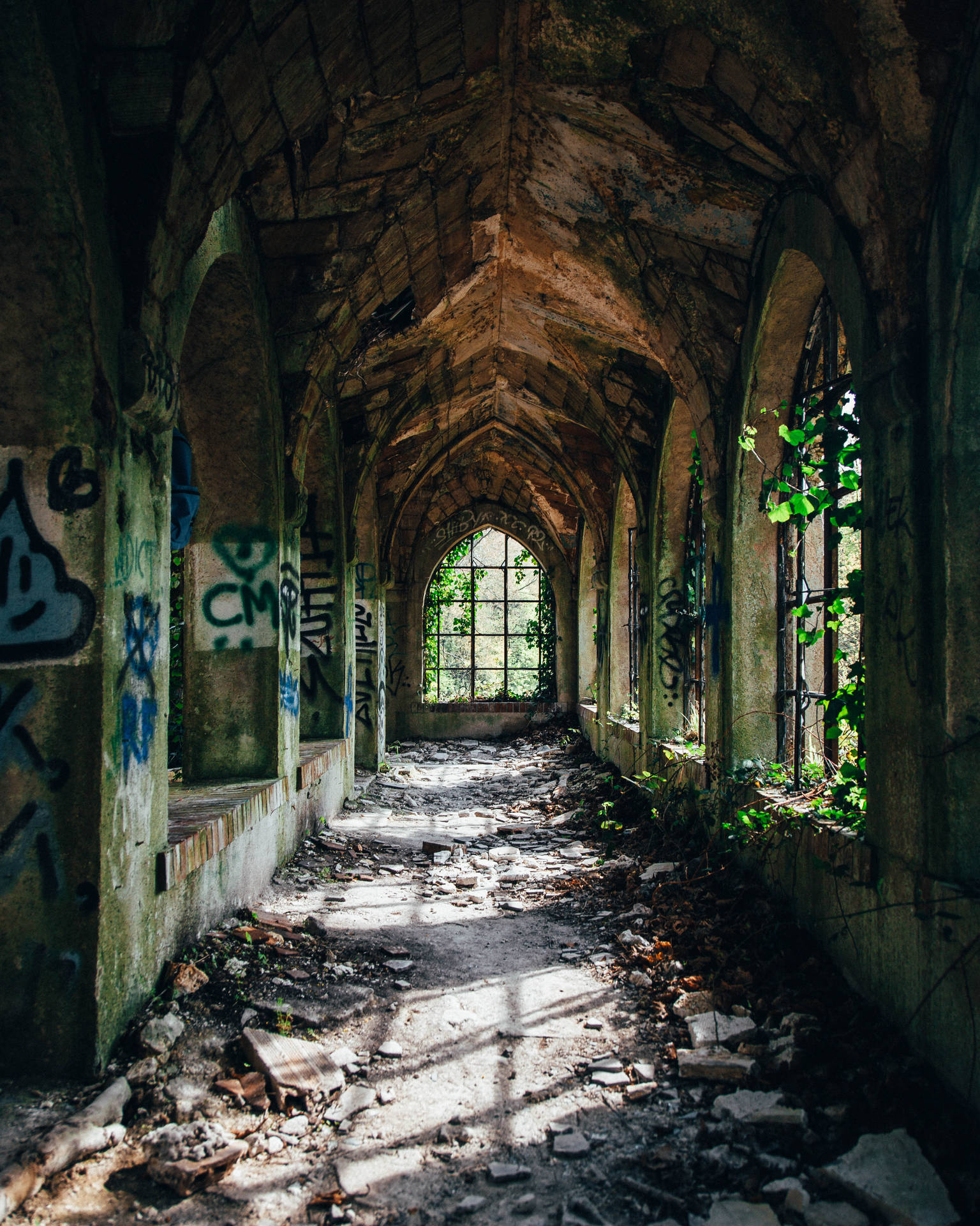 Paranormal Spooky Hallway Ruins Wallpaper