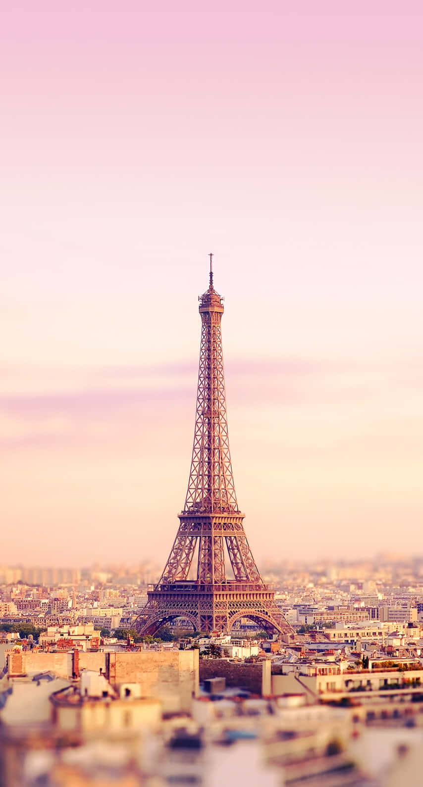 Enjoy the romance of the City of Lights in Paris Wallpaper