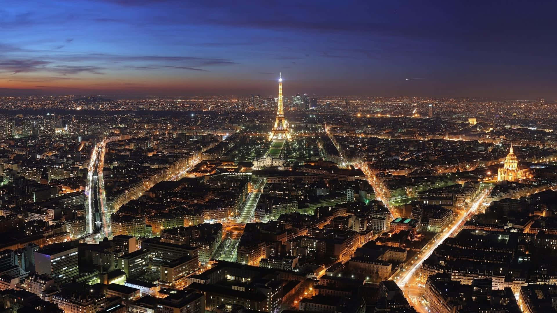 Capturing the Wonders of Paris Wallpaper