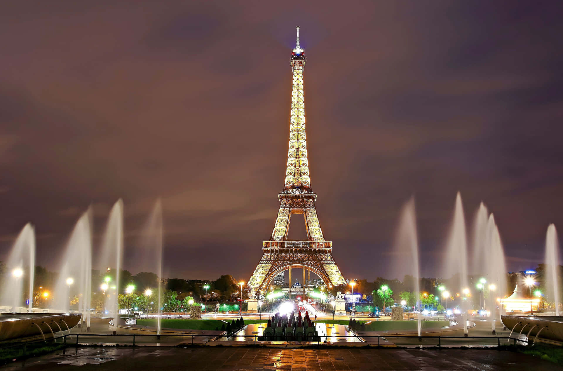 Enjoy a Bird's-Eye View of Spectacular Paris Wallpaper