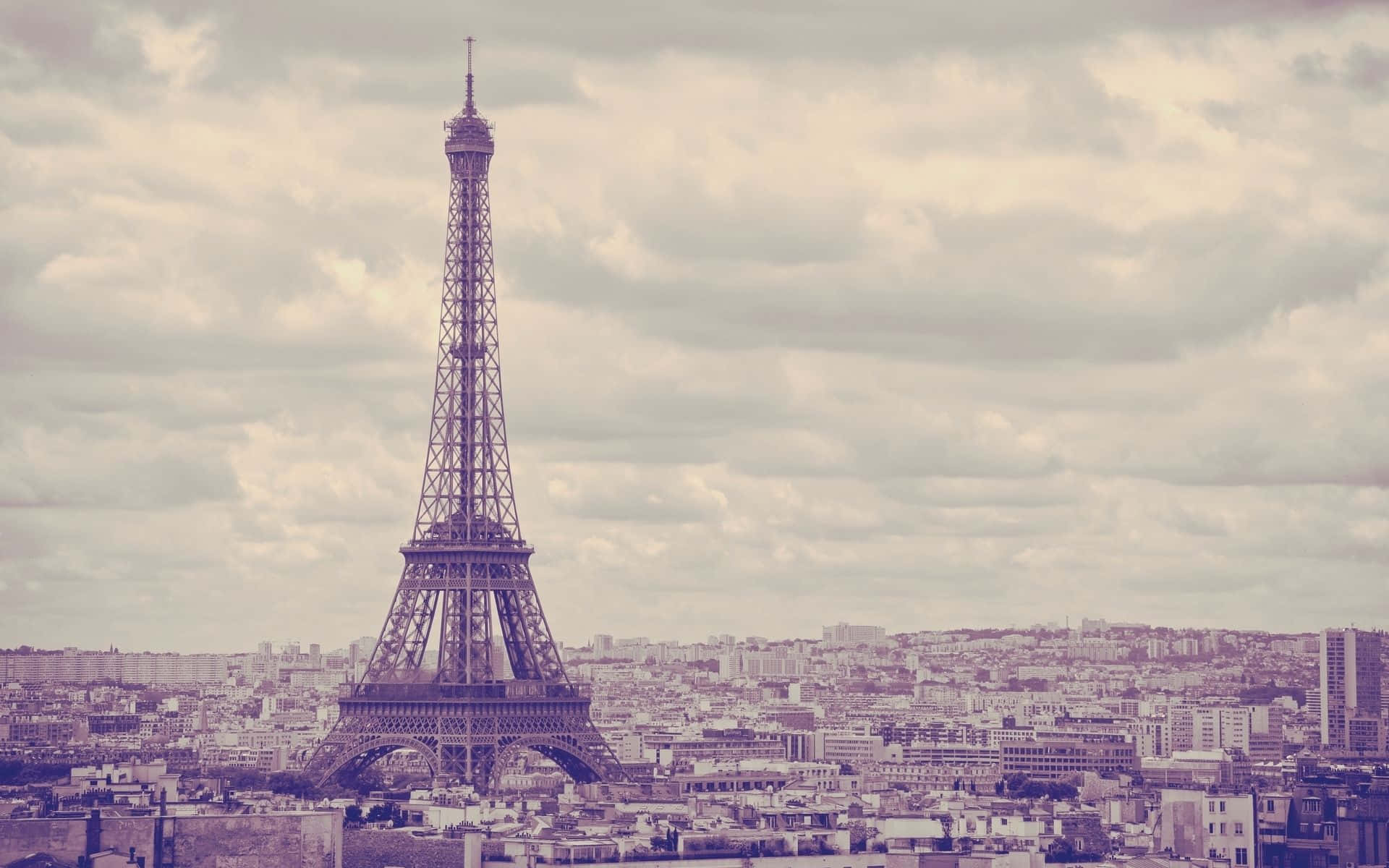 Disfrutade Vistas Románticas De París En Tu Escritorio Fondo de pantalla