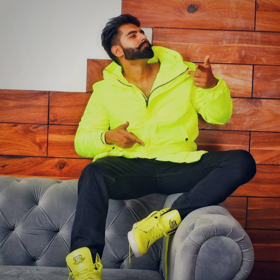 Parmish Verma Green Colored Outfit Wallpaper