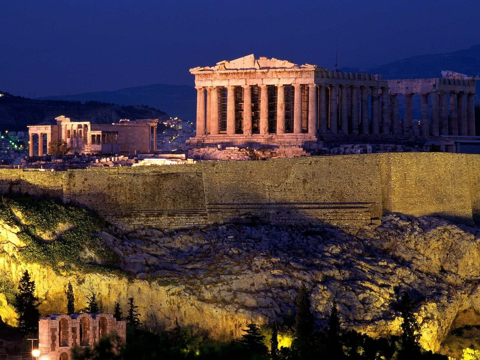 Parthenonpå Natten På Atenas Akropolis. Wallpaper