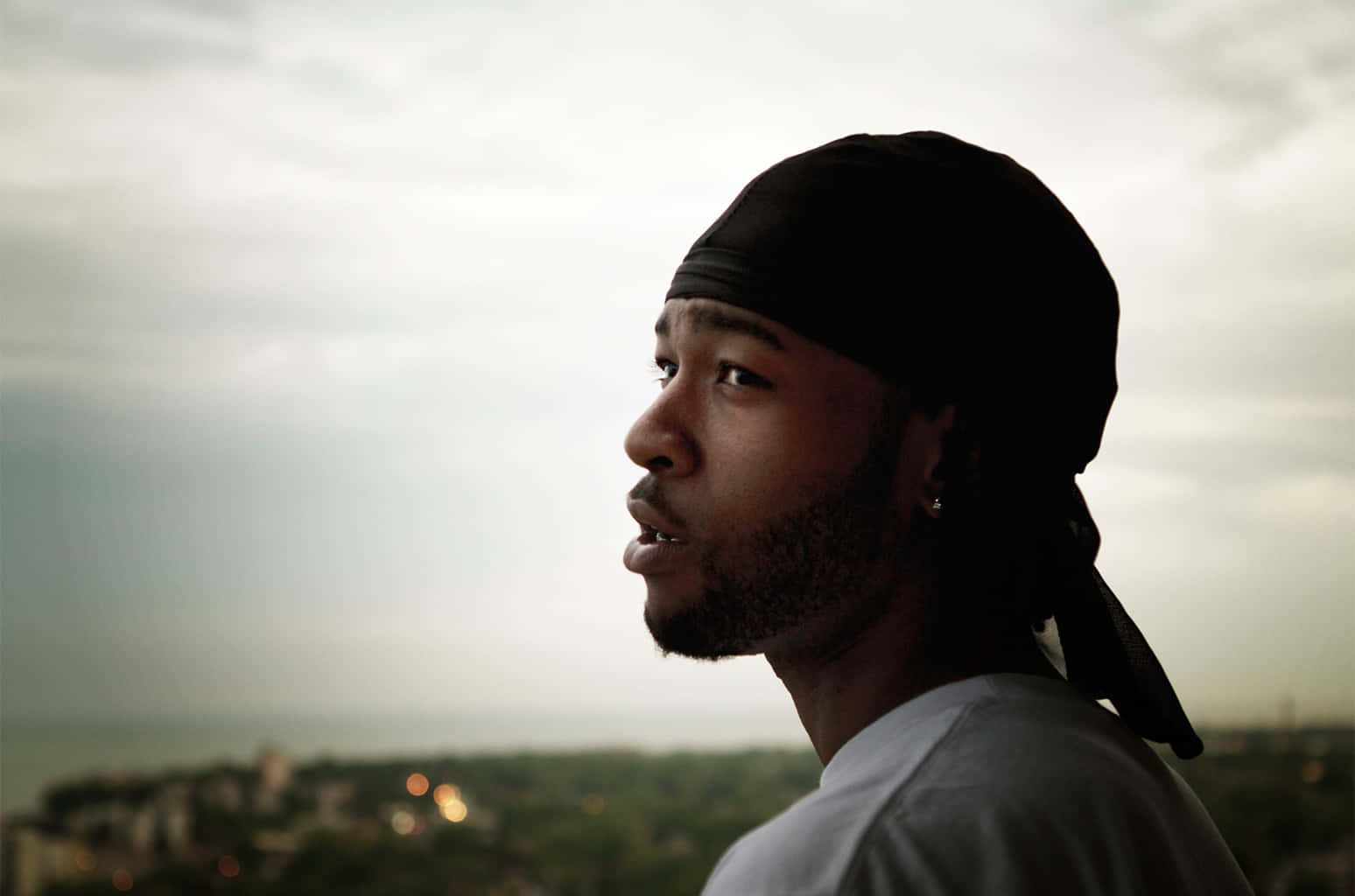 Partynextdoor Profiel Silhouet Achtergrond