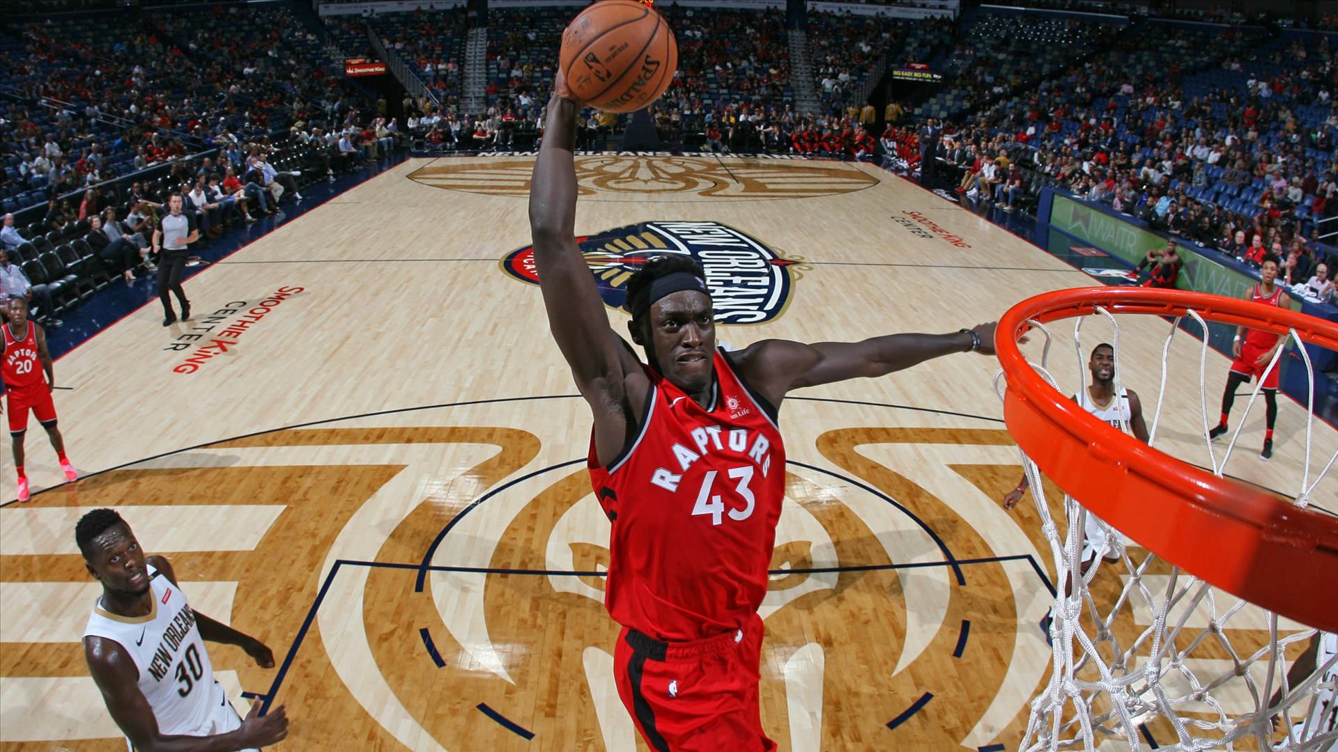 Pascal Siakam In Pelicans Court Wallpaper