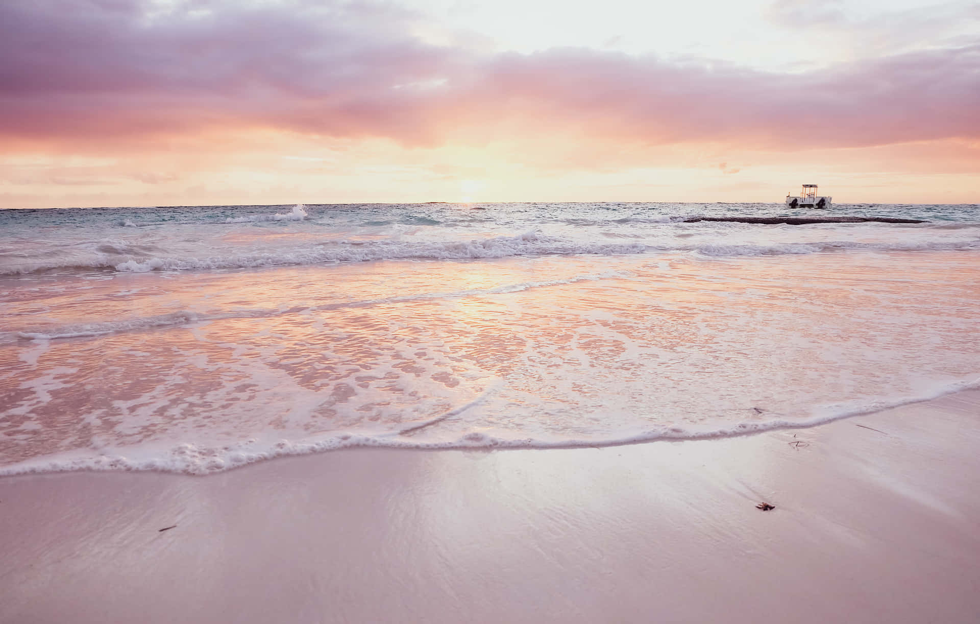 Experimentael Paraíso En Playa Pastel. Fondo de pantalla