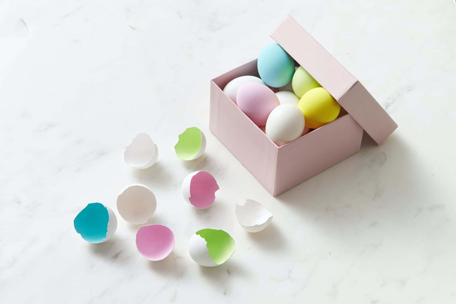 Pastel Easter Eggs In A Box Wallpaper