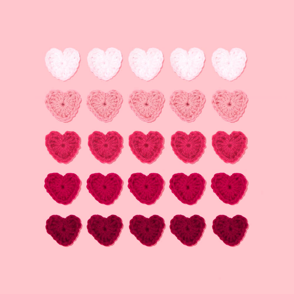Pastel pink hjerte crochet applikationer Wallpaper