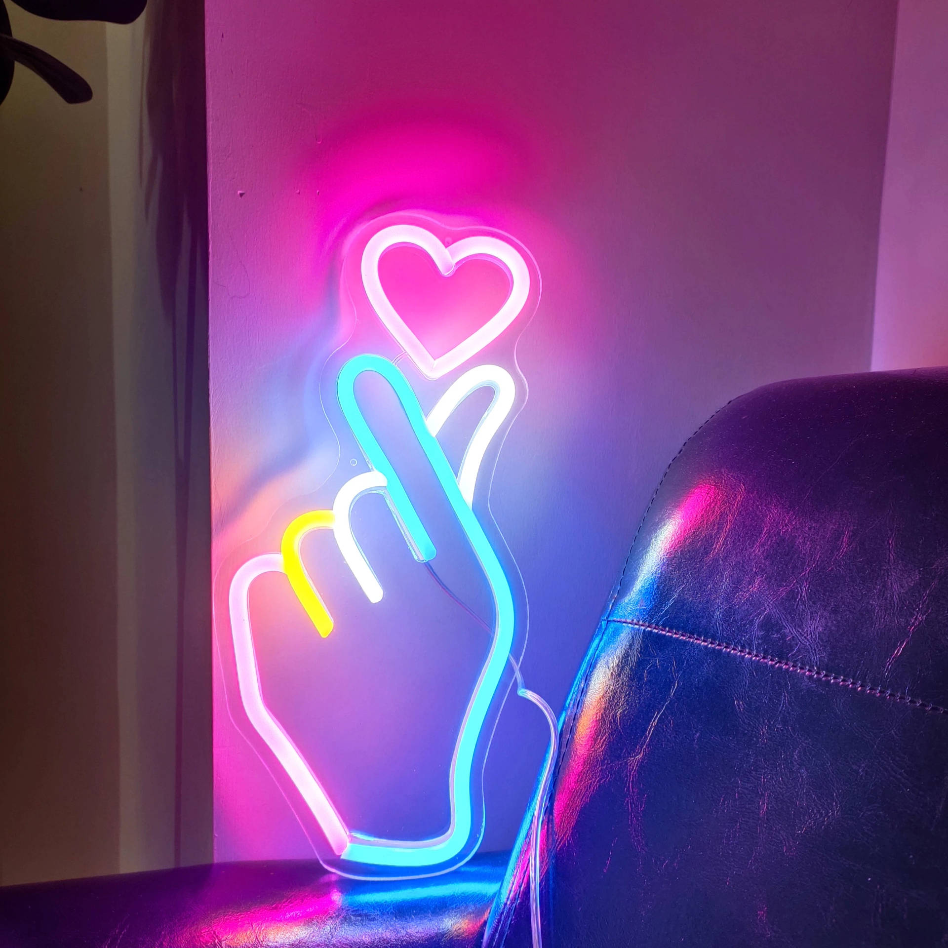 Pastel Pink LED Finger Heart Wallpaper