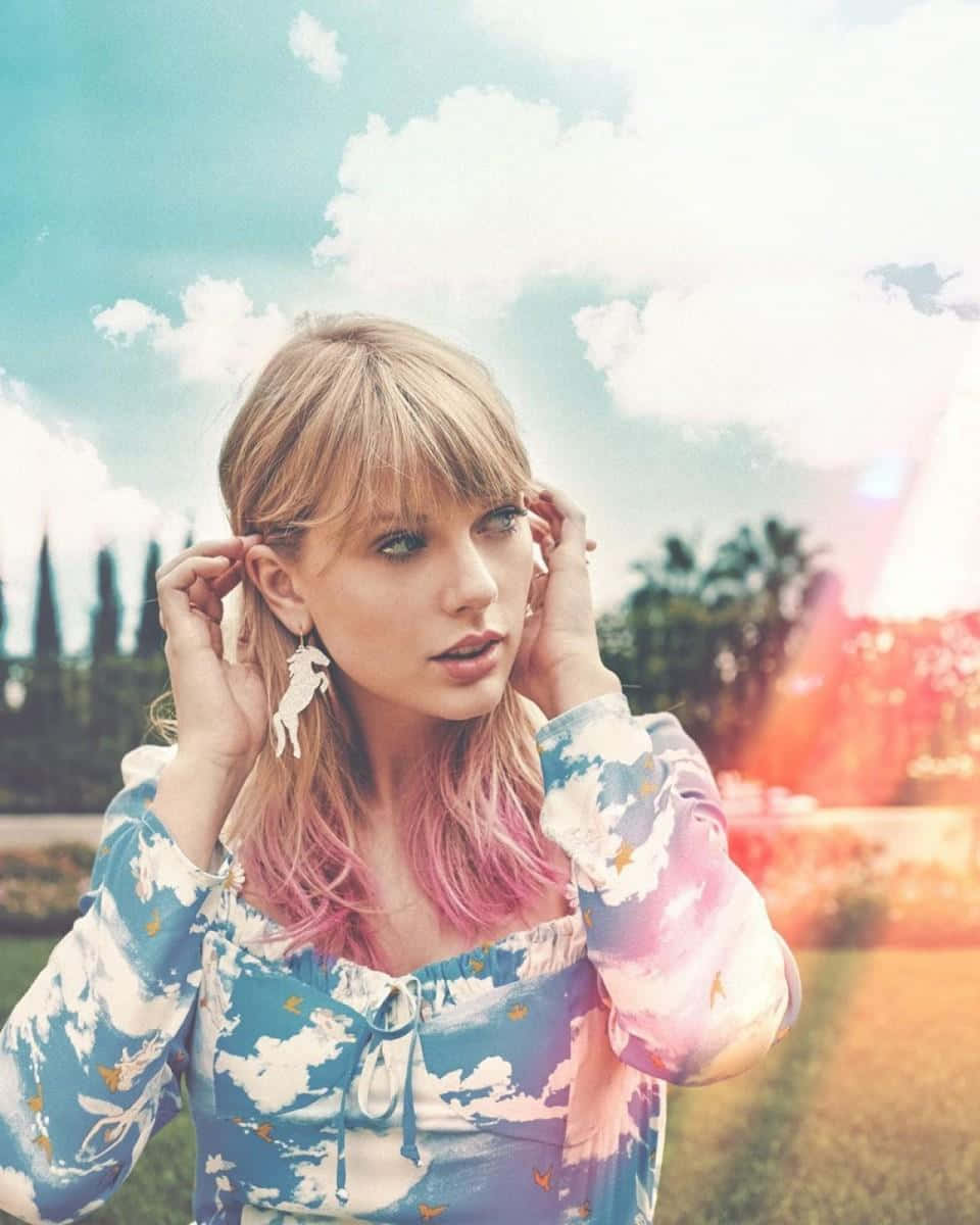 Pastel Skies Taylor Swift Wallpaper