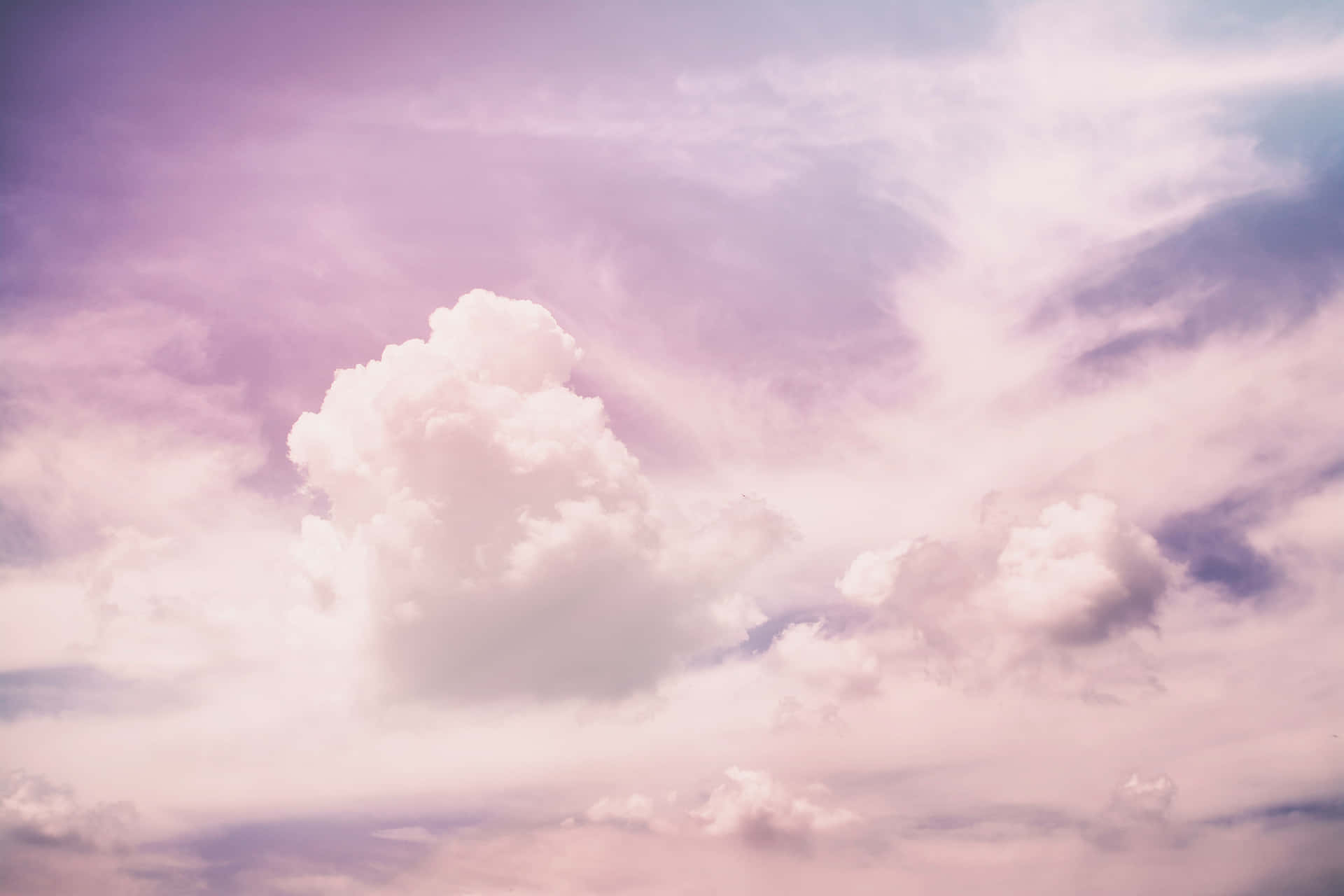 Pastel Sky Cloudscape Wallpaper