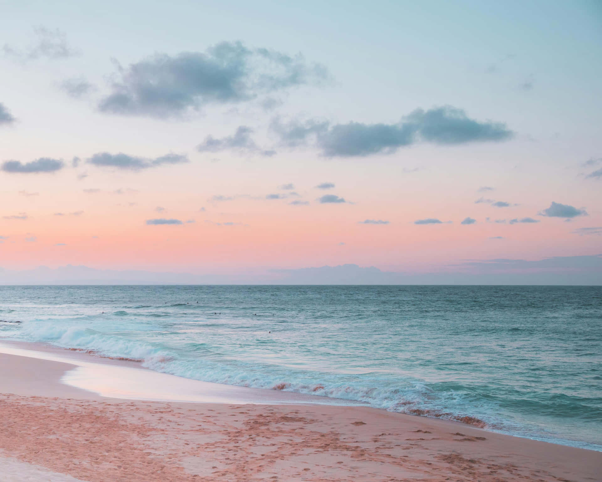 Pastel Sunset Beachscape Wallpaper