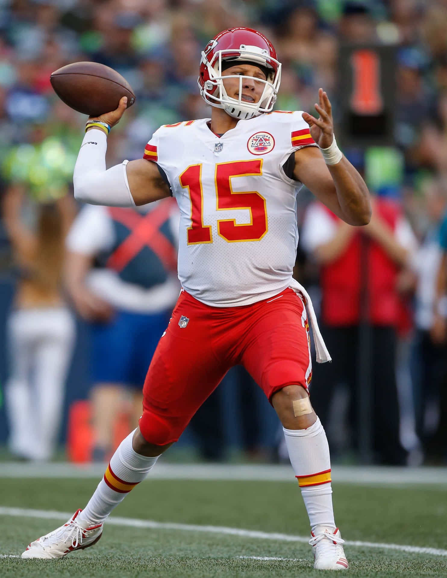 Download “Pat Mahomes Dials Up His Phone” Wallpaper