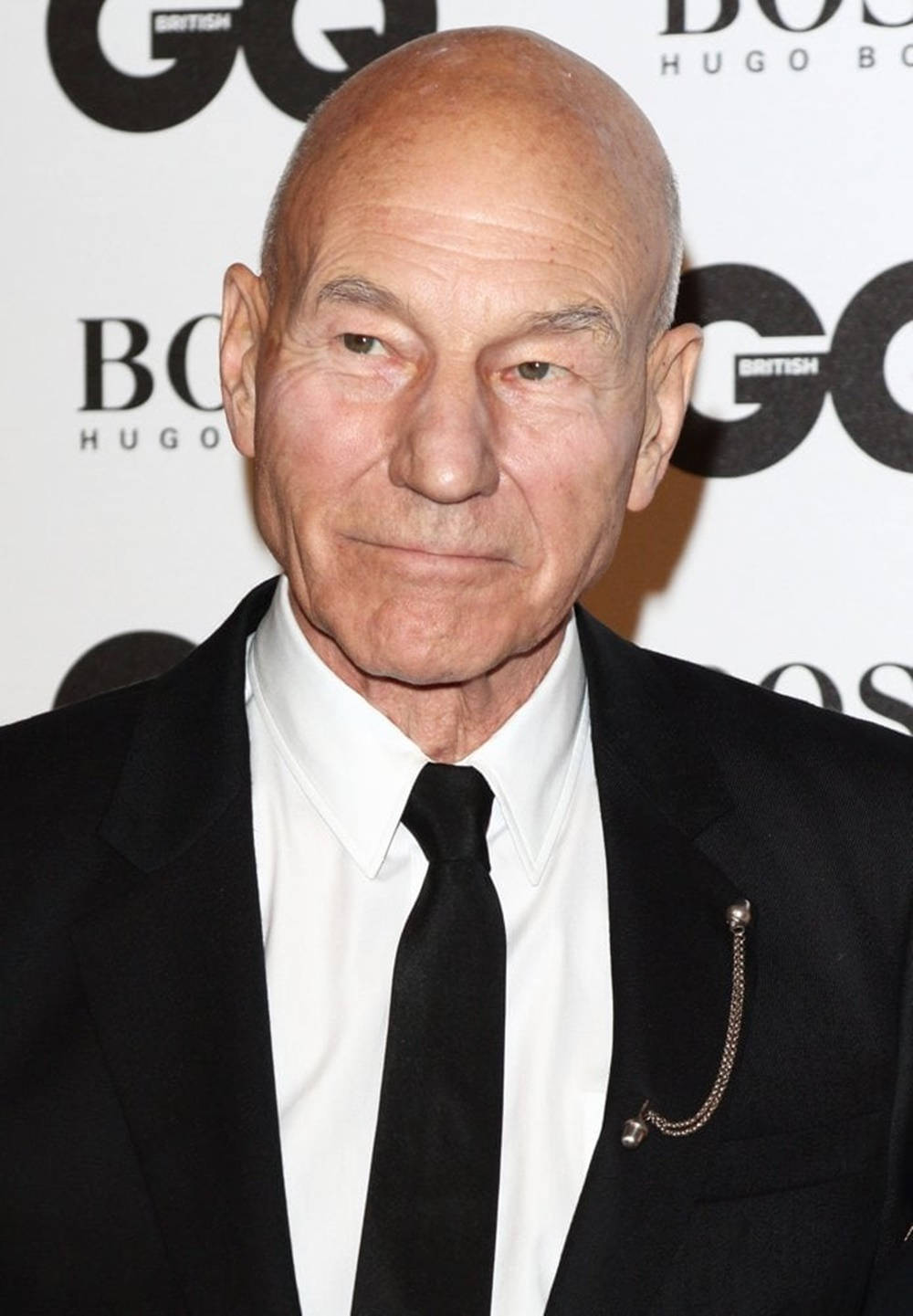 Patrick Stewart Neat And Chipper Suit Wallpaper