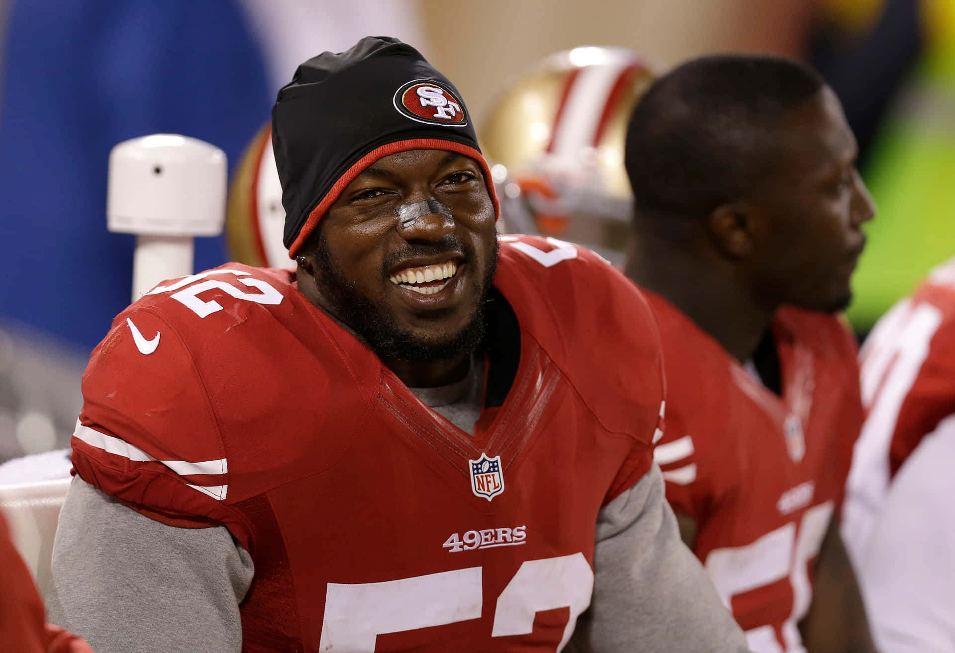 Patrick Willis Smilingin49ers Uniform Wallpaper