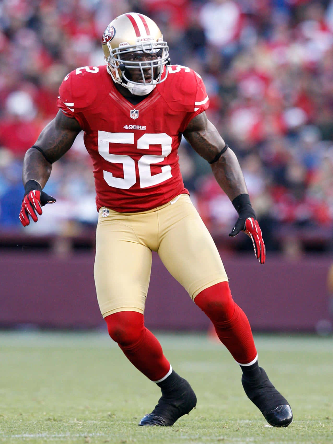 Patrick Willis49ers Linebacker Action Pose Wallpaper