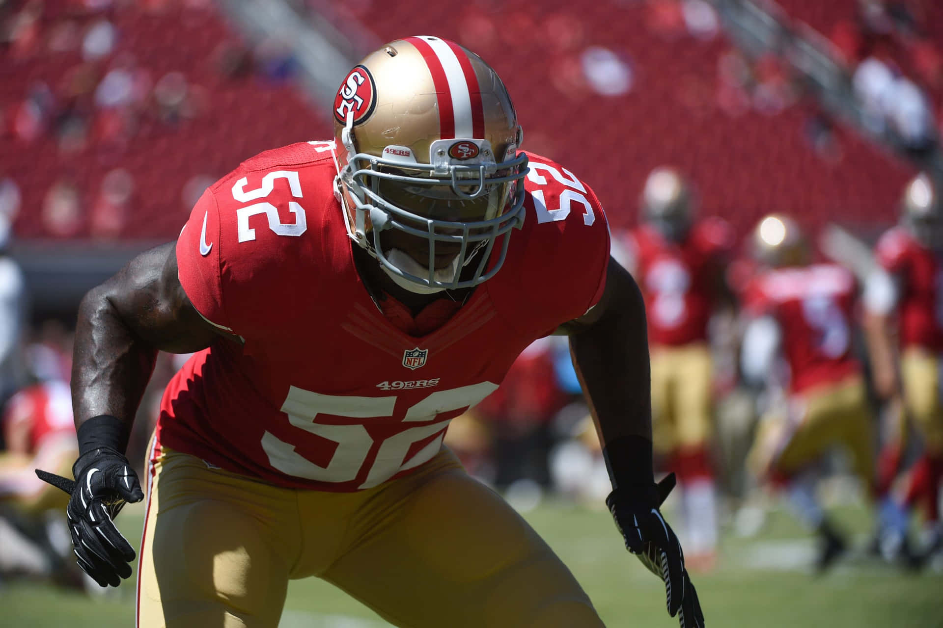 Patrick Willis49ers Linebacker Ready Position Wallpaper