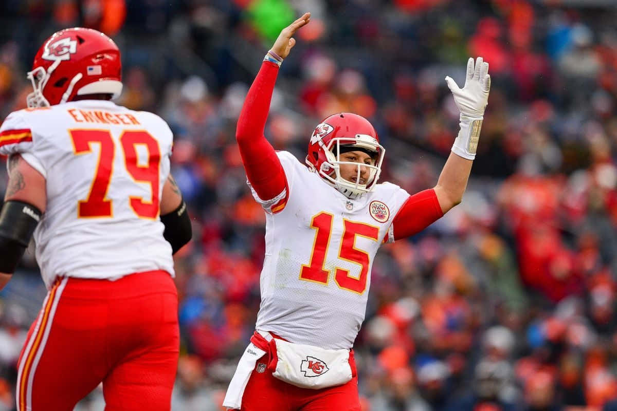 Patrickmahomes In Azione Sul Campo