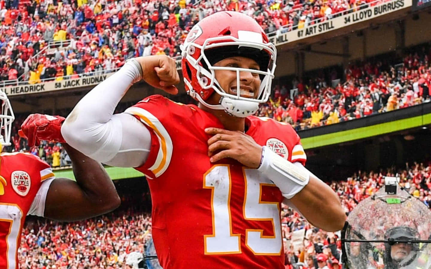 Patrickmahomes Mostra Le Sue Eccezionali Abilità Sul Campo