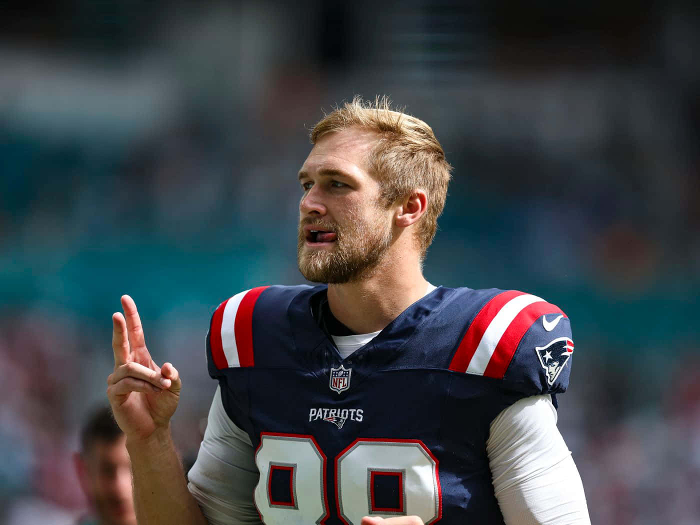 Patriots Player Gesturing During Game Wallpaper