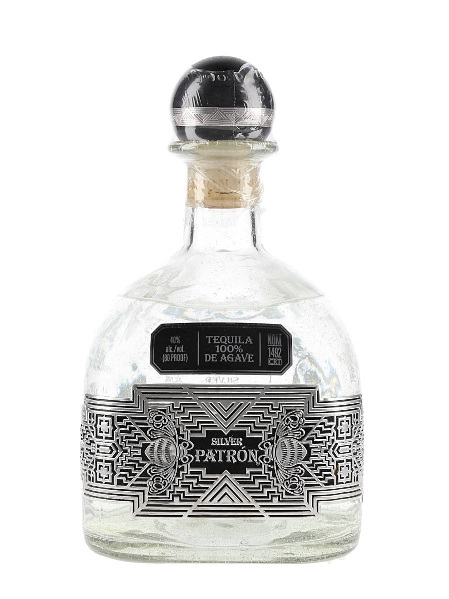 Patron Tequila Silver Limited Edition Tapet - Et tekstureret tapet med en sølv Tequila-flaske som centrum. Wallpaper