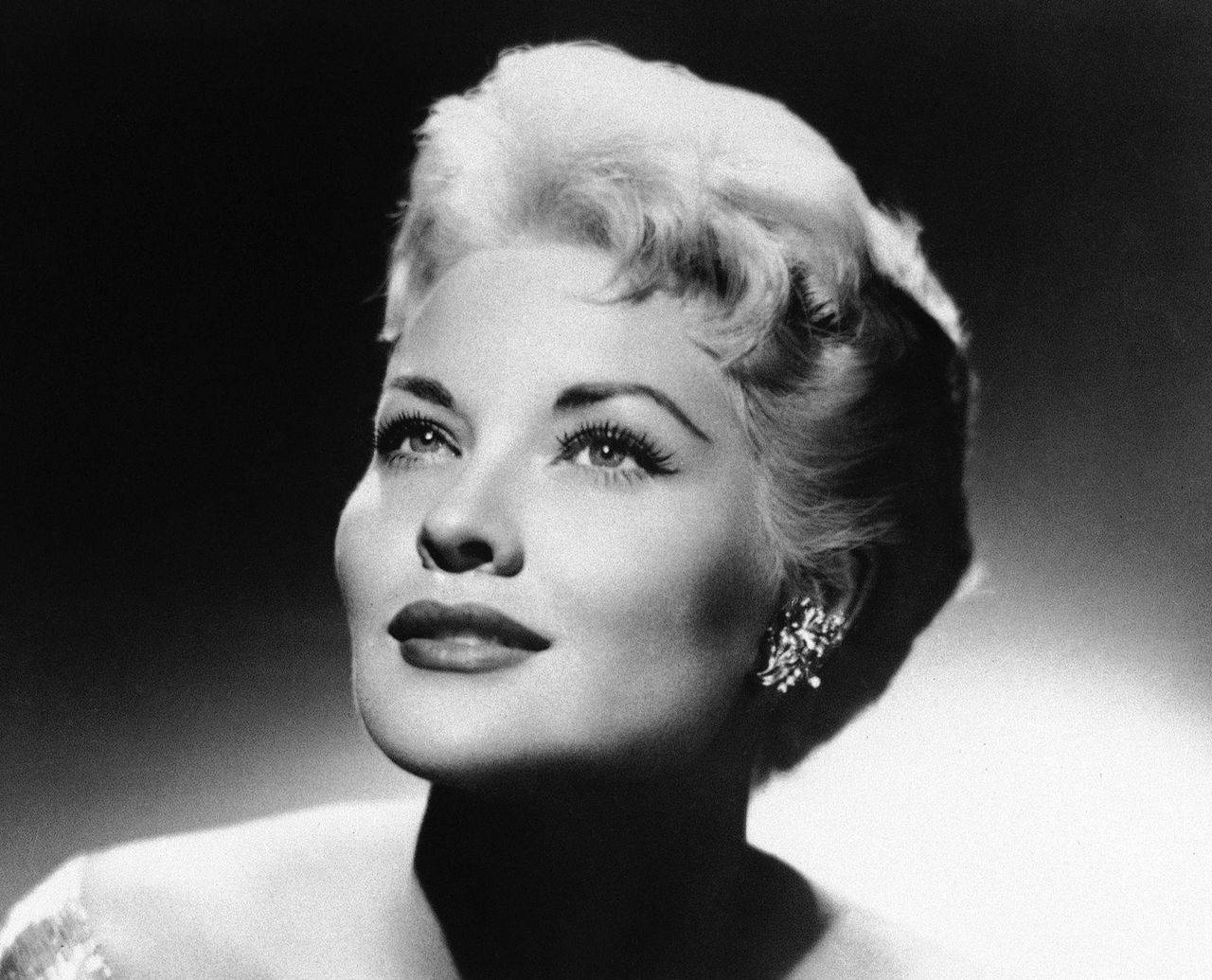 Patti Page 1950s Music Industry Icon Wallpaper