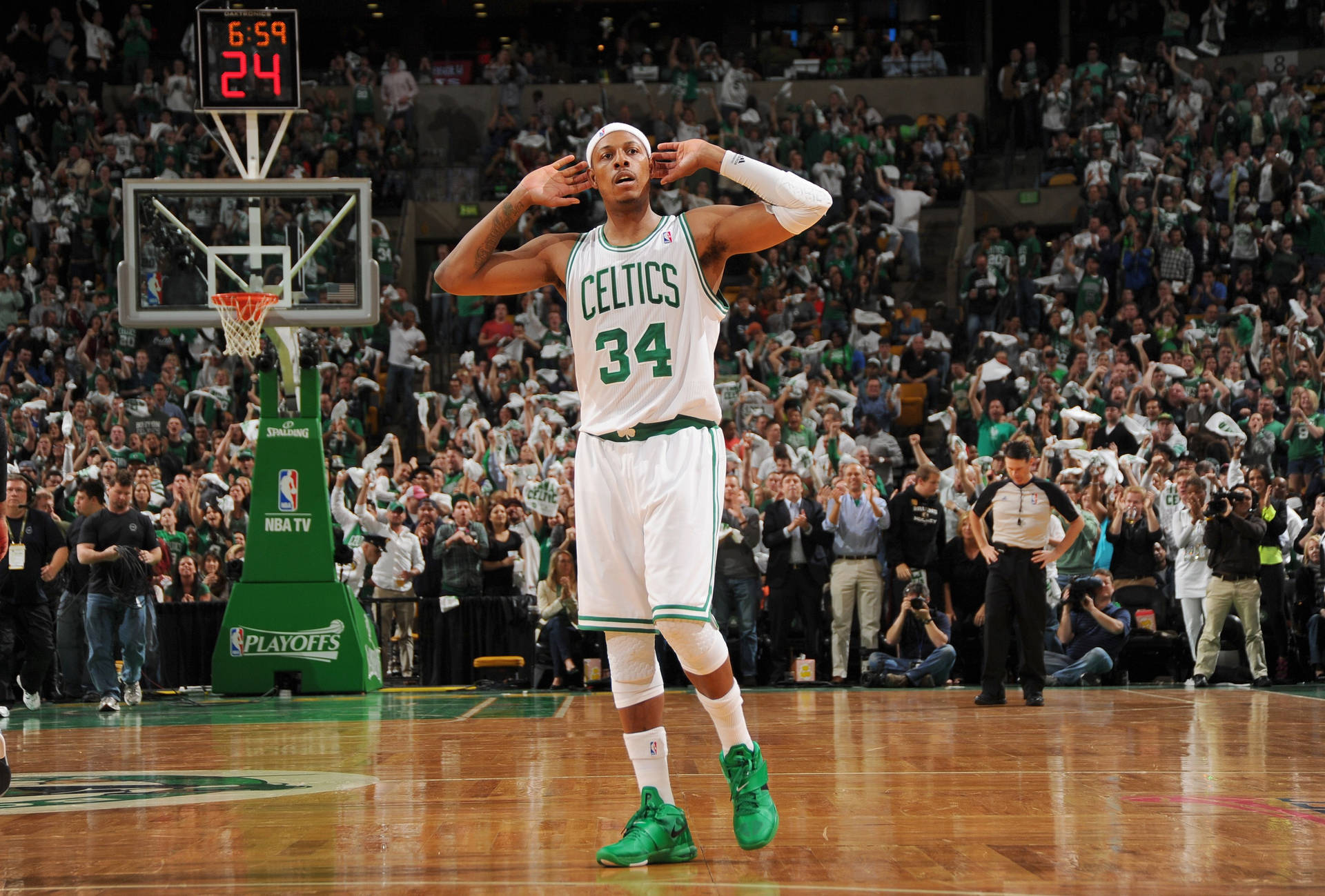 Paul Pierce With Hands On Ears On Court Wallpaper