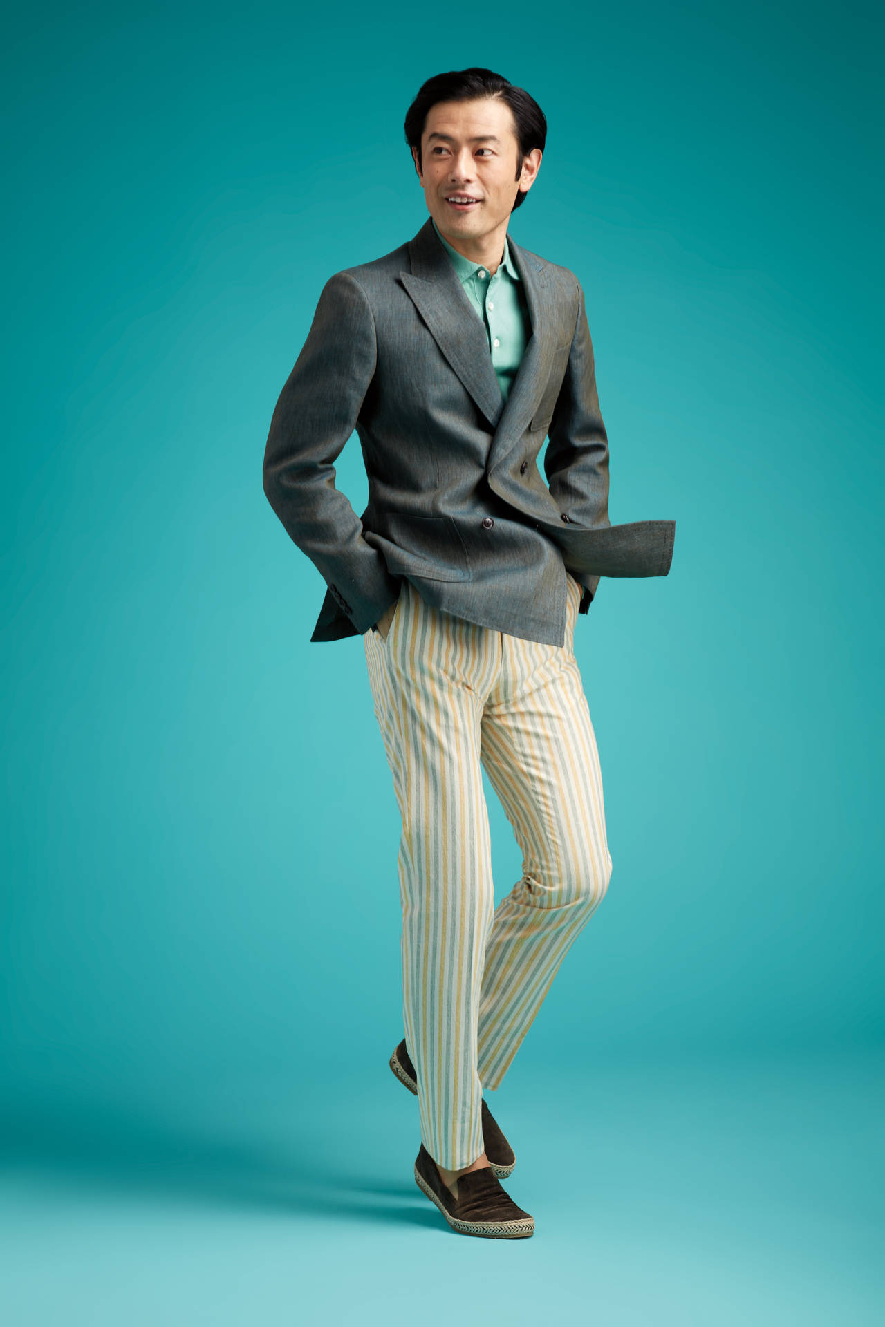 Paul Stuart Gray Suit Striped Pants Wallpaper
