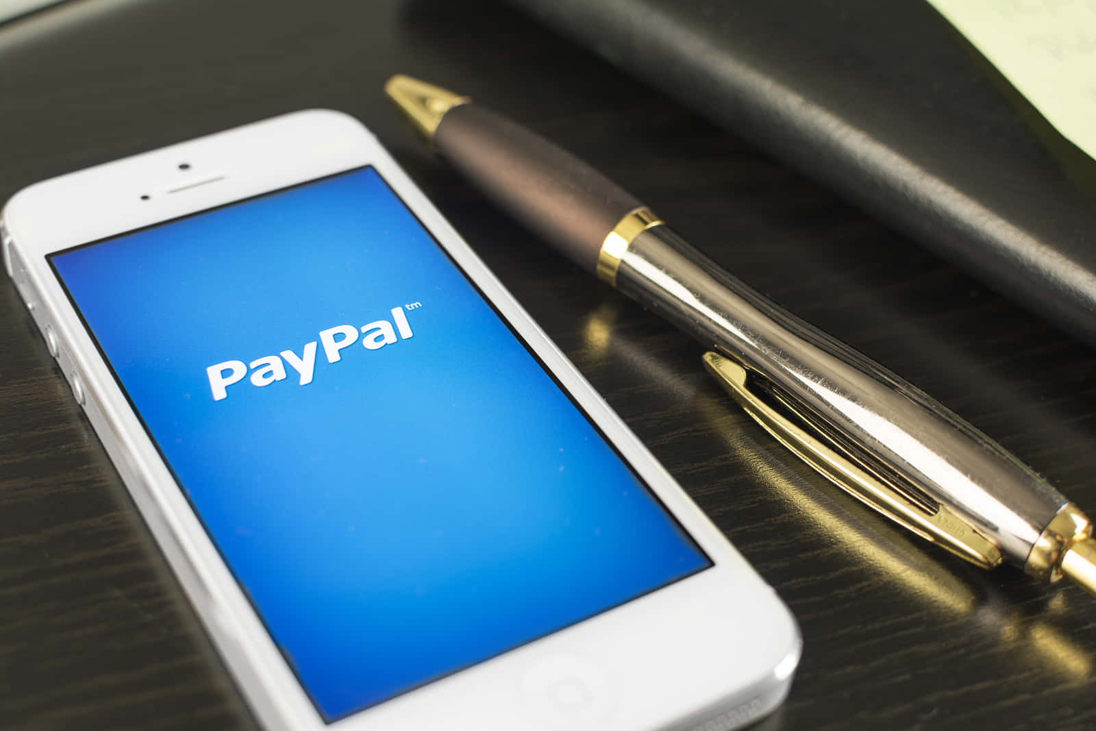 Sichereund Geschützte Zahlungen Mit Paypal Tätigen.