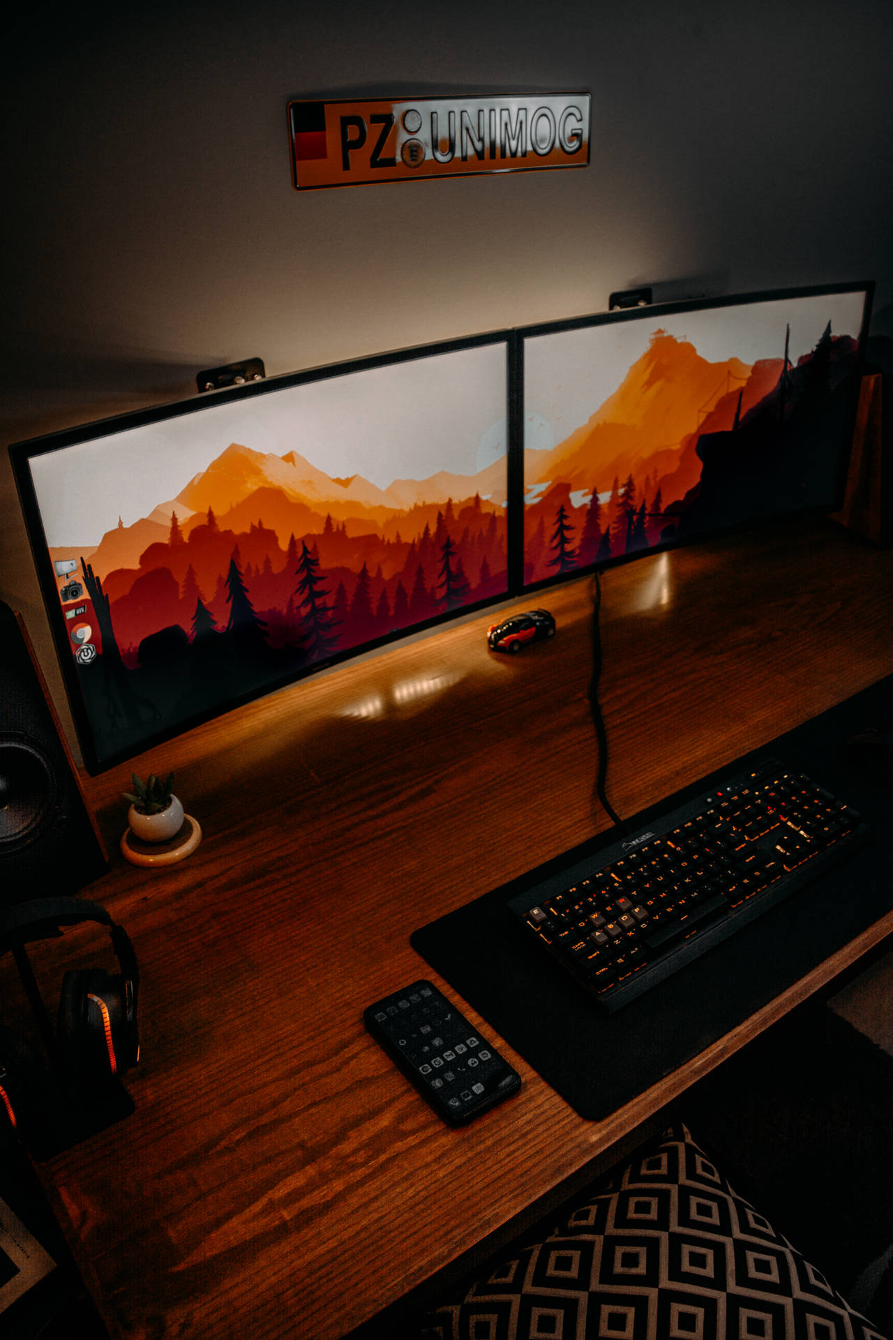 Pc And Table For Gamer Picture