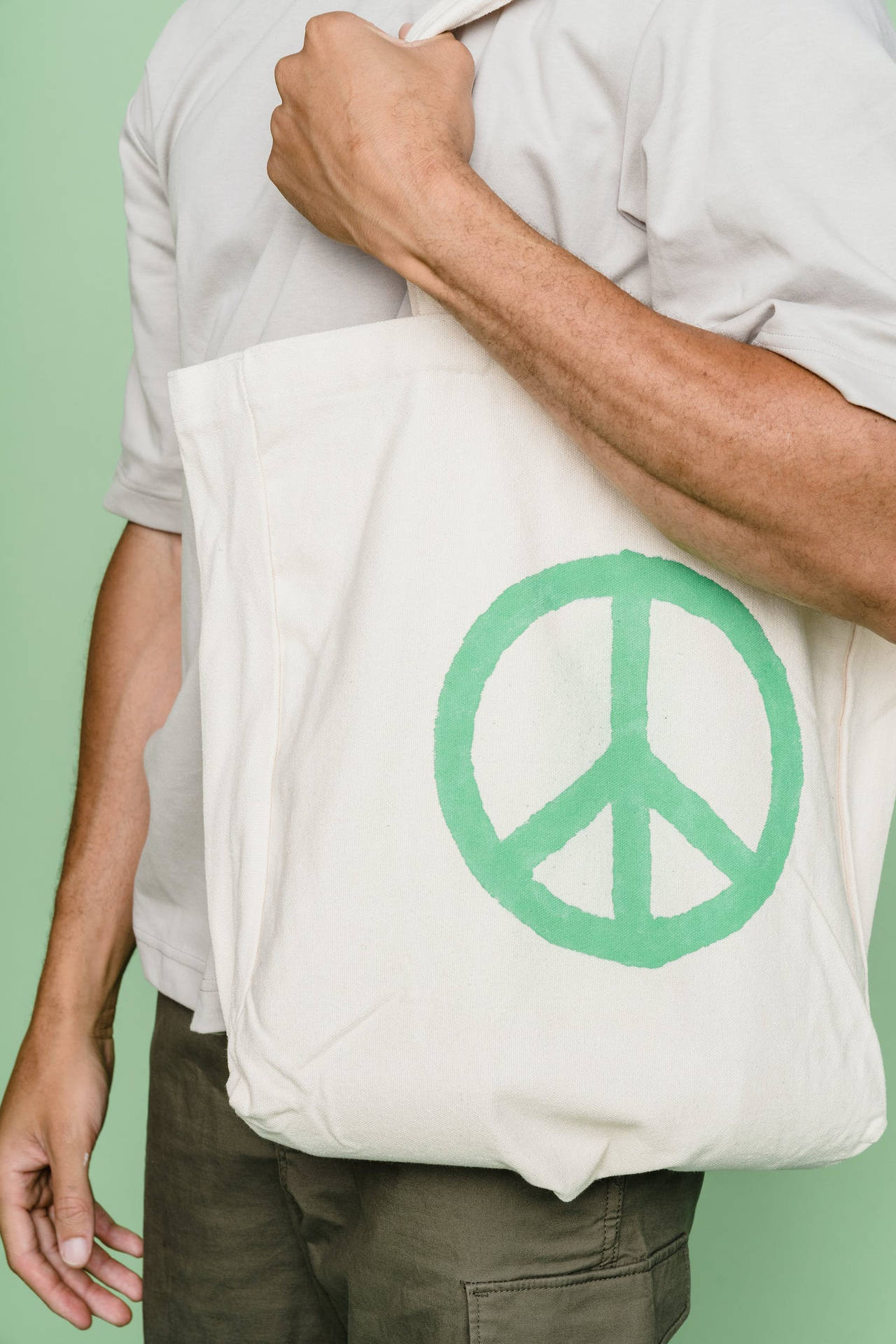 Peace Symbol On Tote Bag Wallpaper