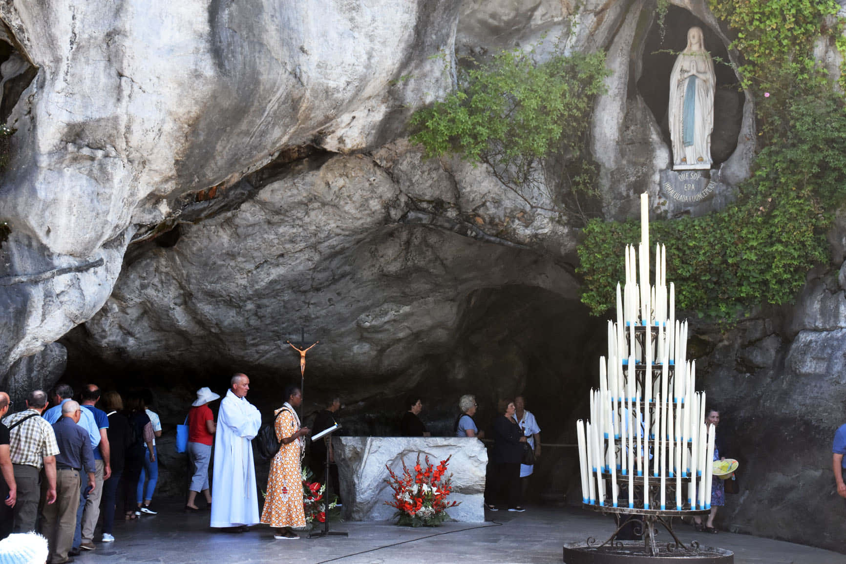 Peaceful Lourdes Sanctuary In Twilight Wallpaper
