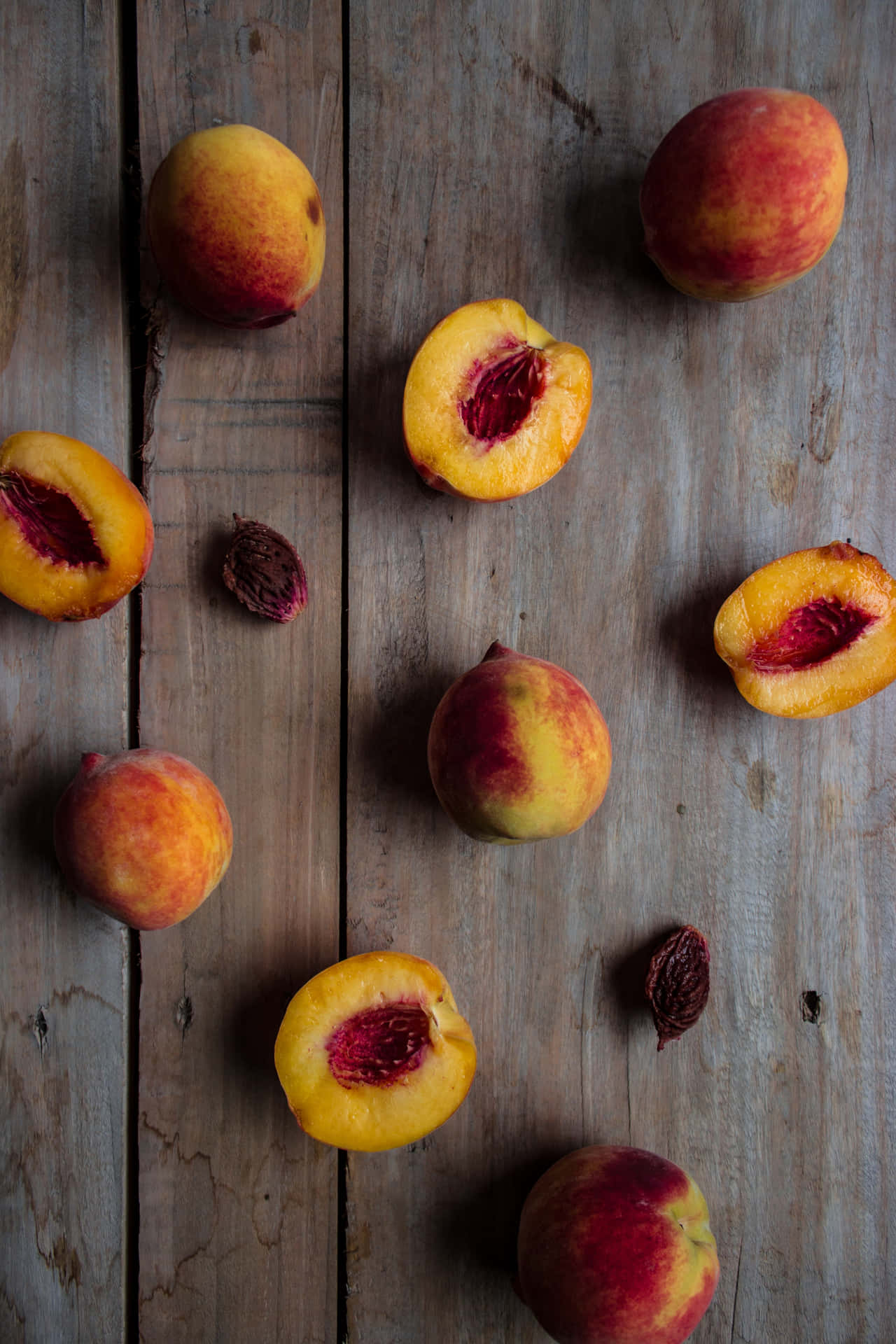 Peaches in their natural environment.