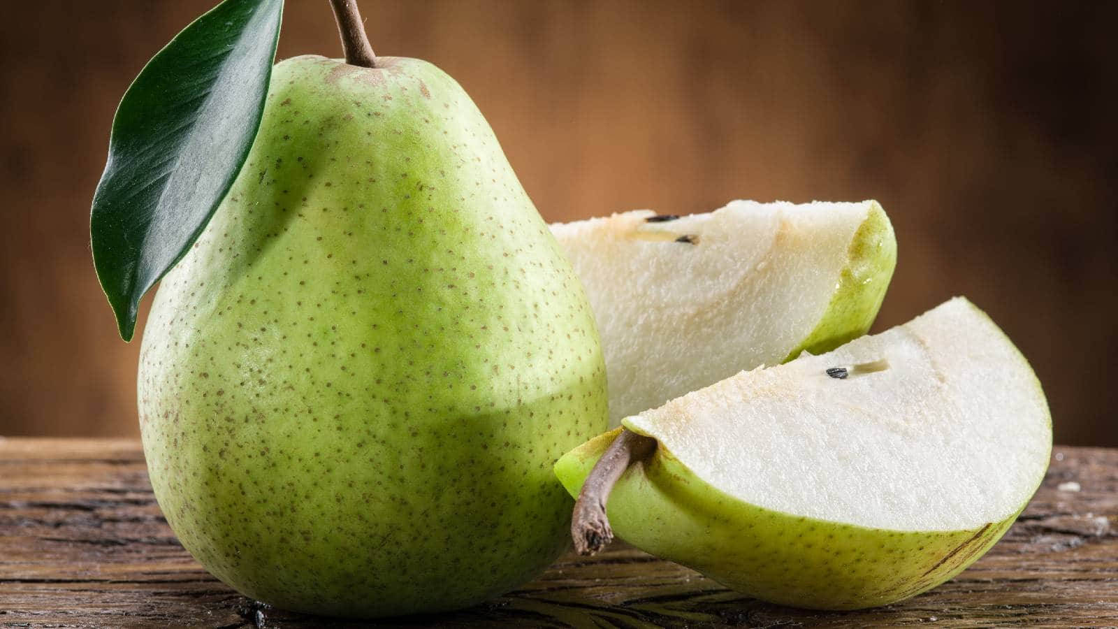 Pear Fruit Two Slices Wallpaper
