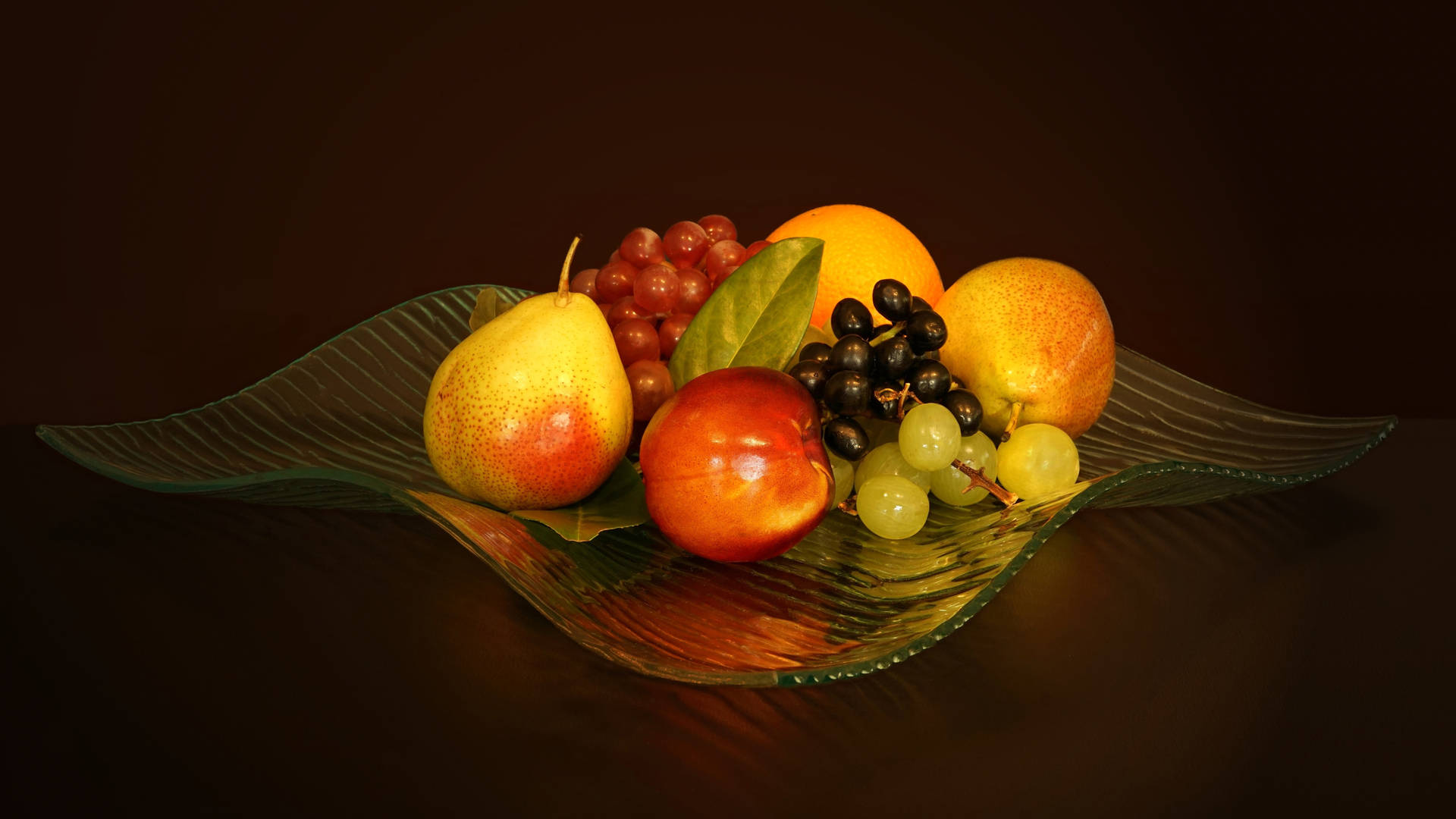 Pear Fruits Glass Plate Wallpaper