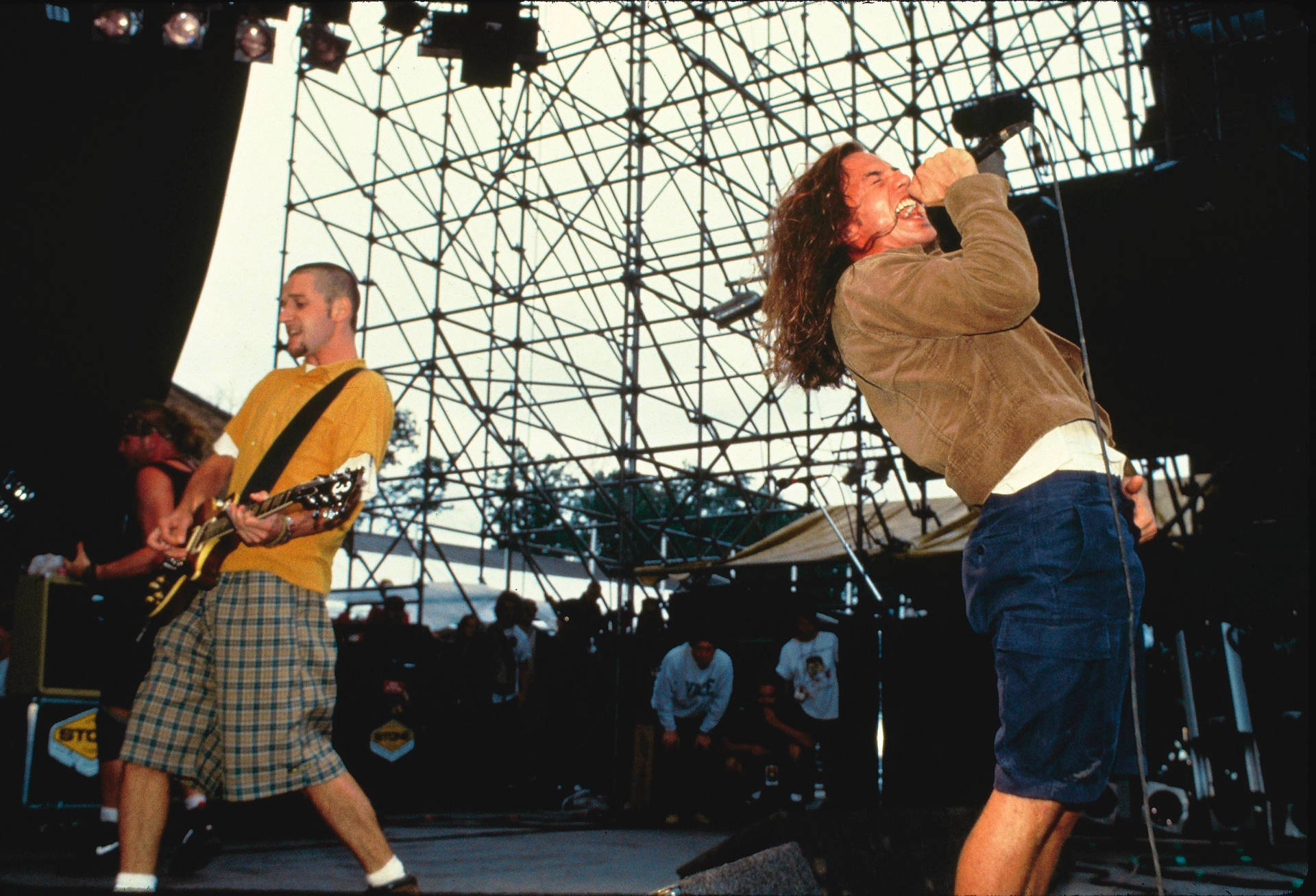 Pearl Jam Rock Band Lollapalooza Music Festival Wallpaper