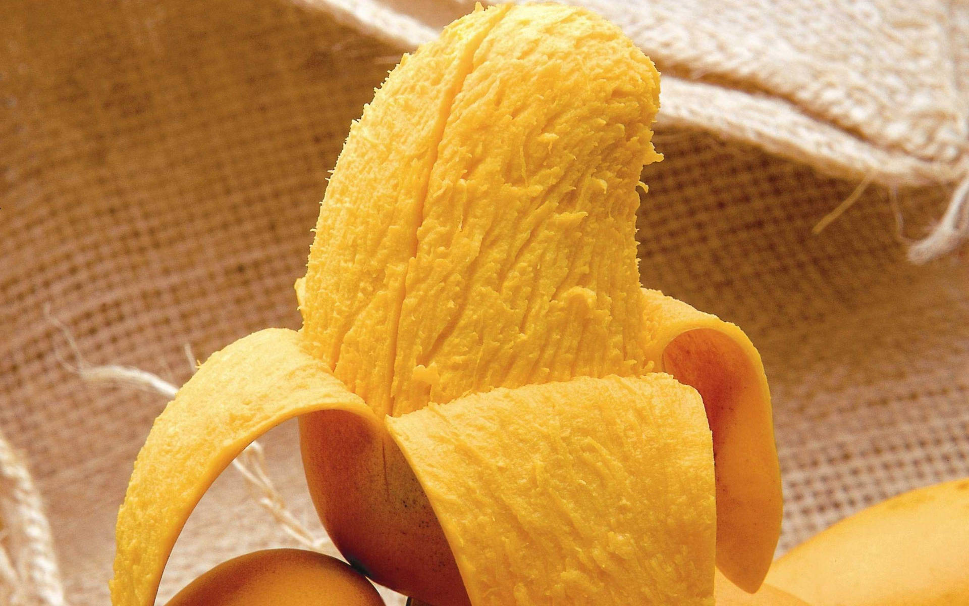 Frutto Di Mango Nativo Maturo Sbucciato Sfondo