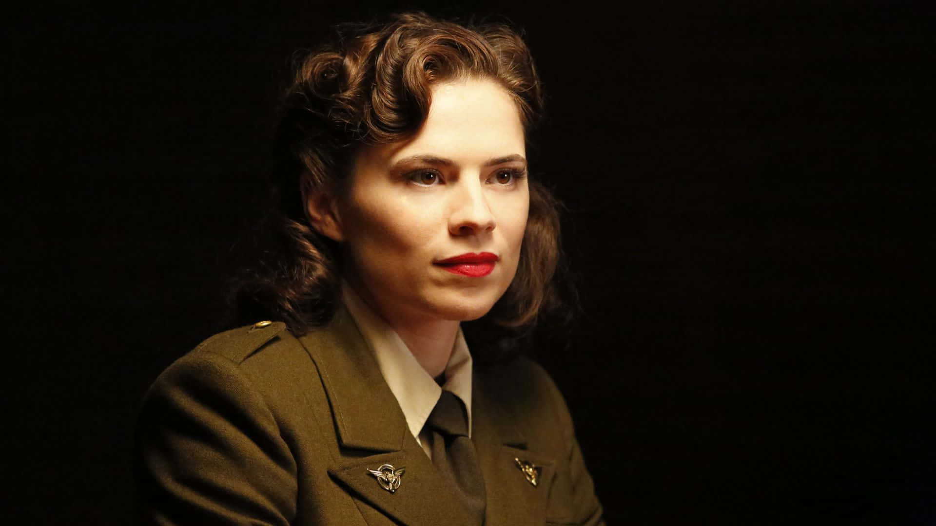 Agent Peggy Carter - Saving the World with Courage and Guts" Wallpaper