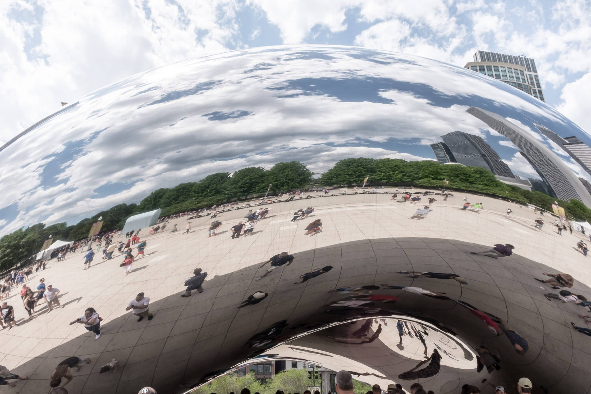 People Reflected On The Bean Chicago Wallpaper